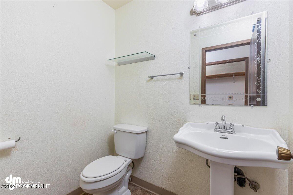 3441 Evergreen Street