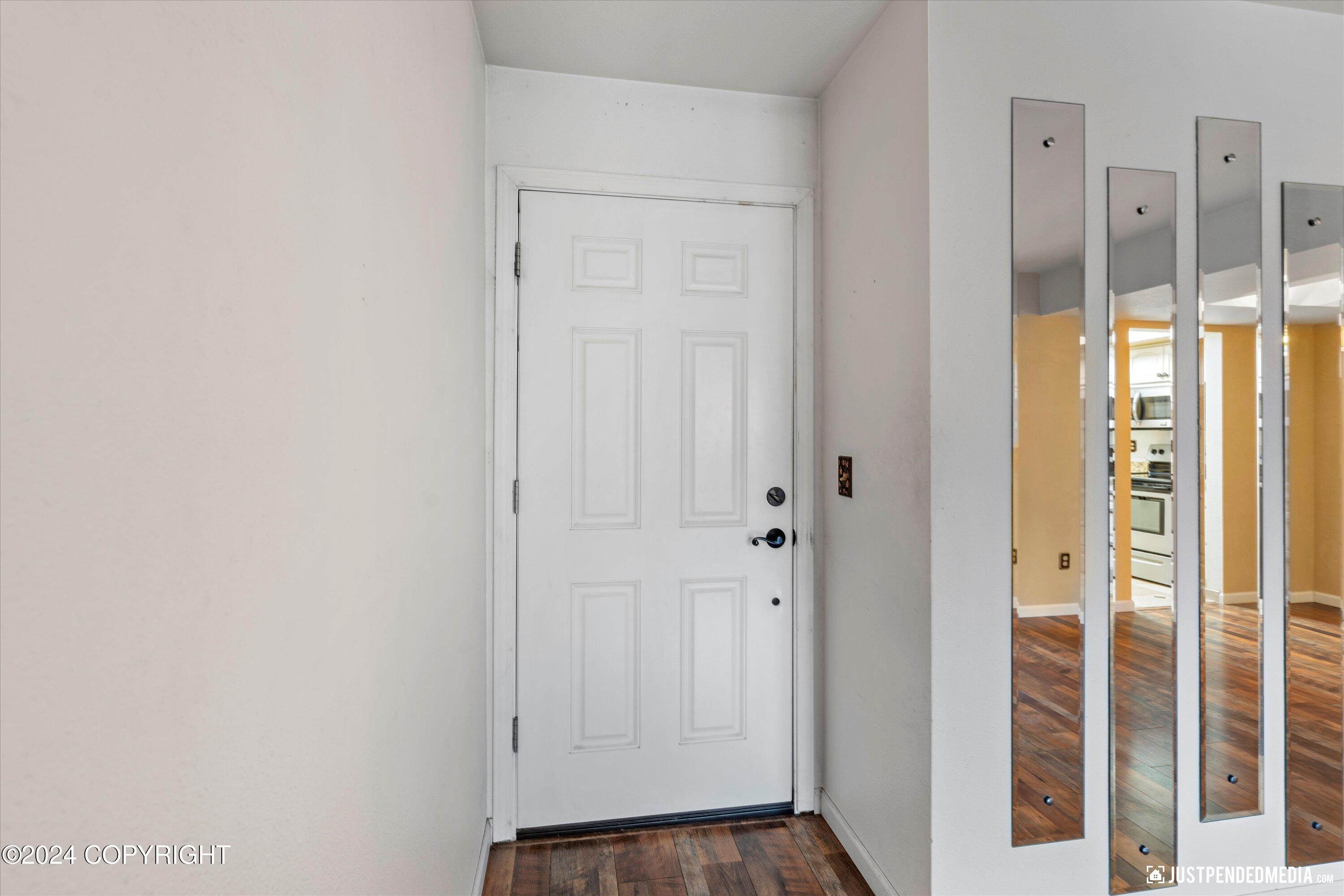 7250 Huntsmen Circle # B