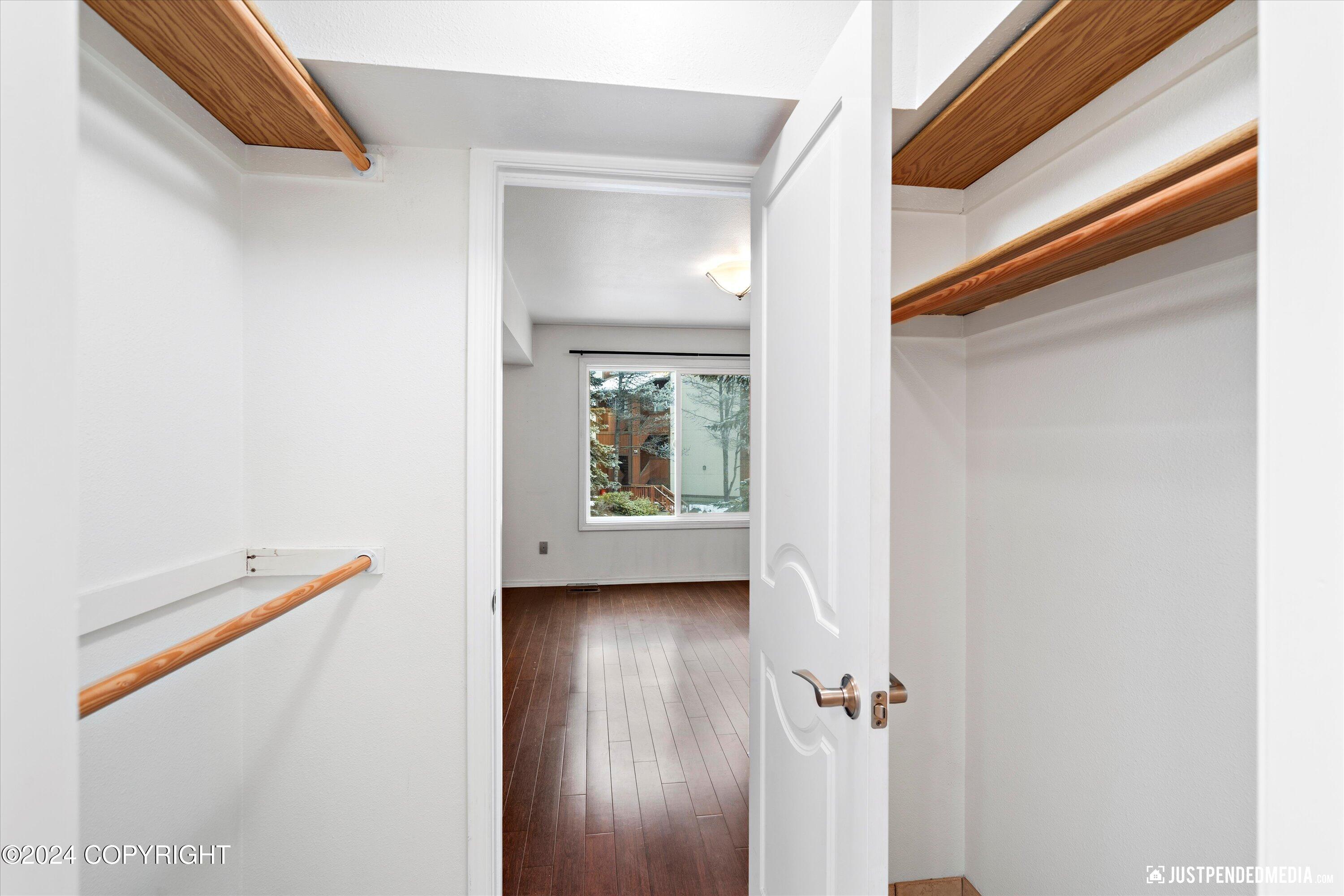 7250 Huntsmen Circle # B