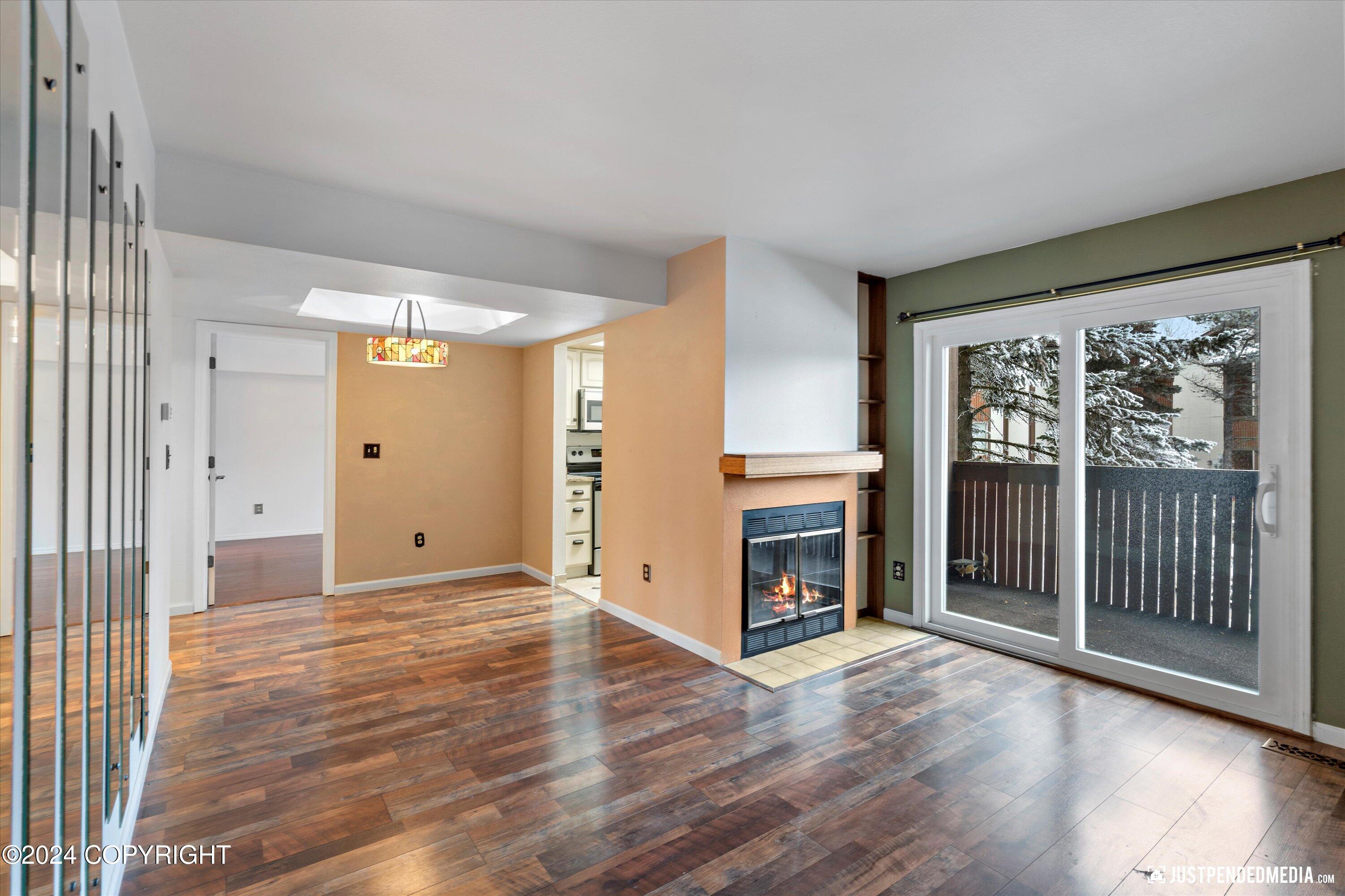 7250 Huntsmen Circle # B