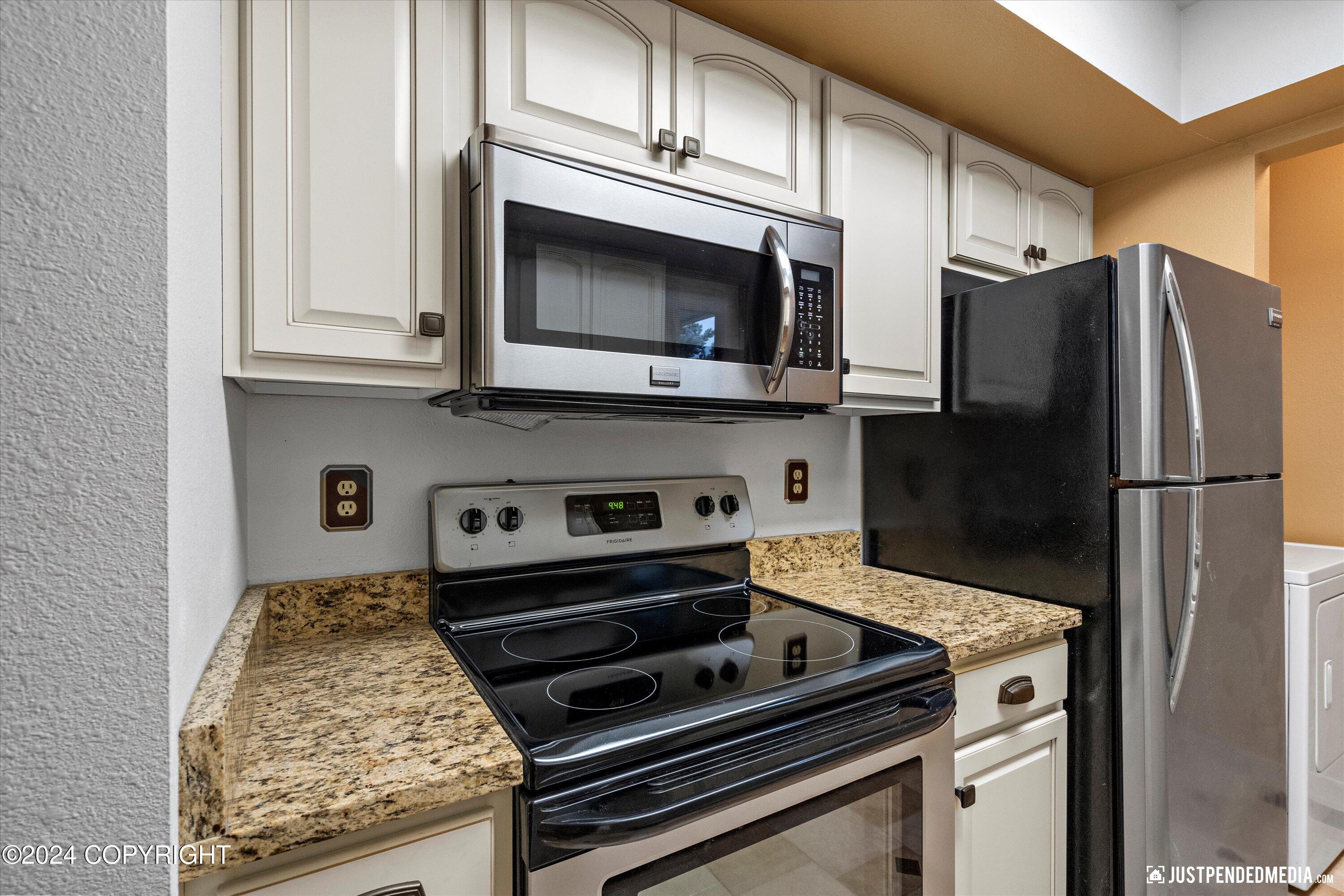 7250 Huntsmen Circle # B