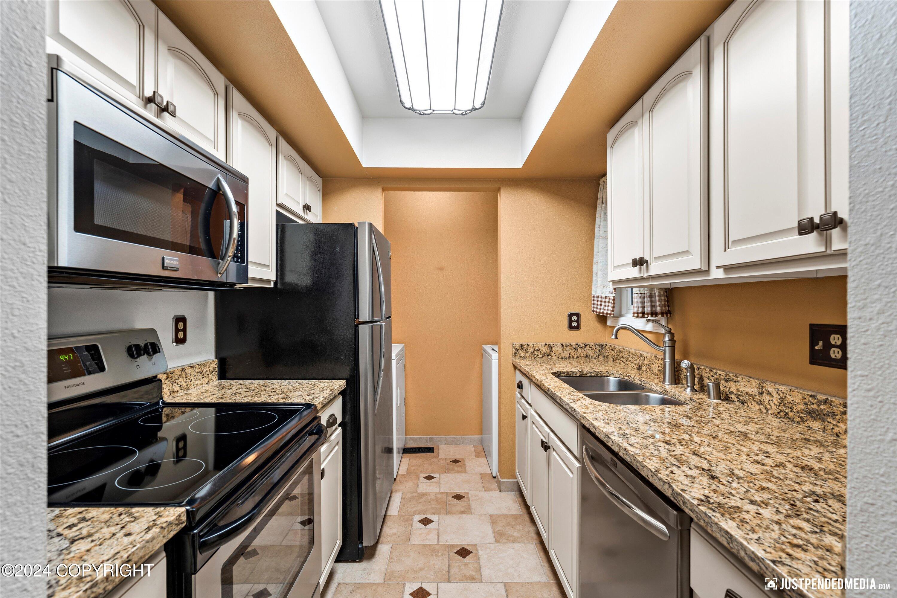 7250 Huntsmen Circle # B