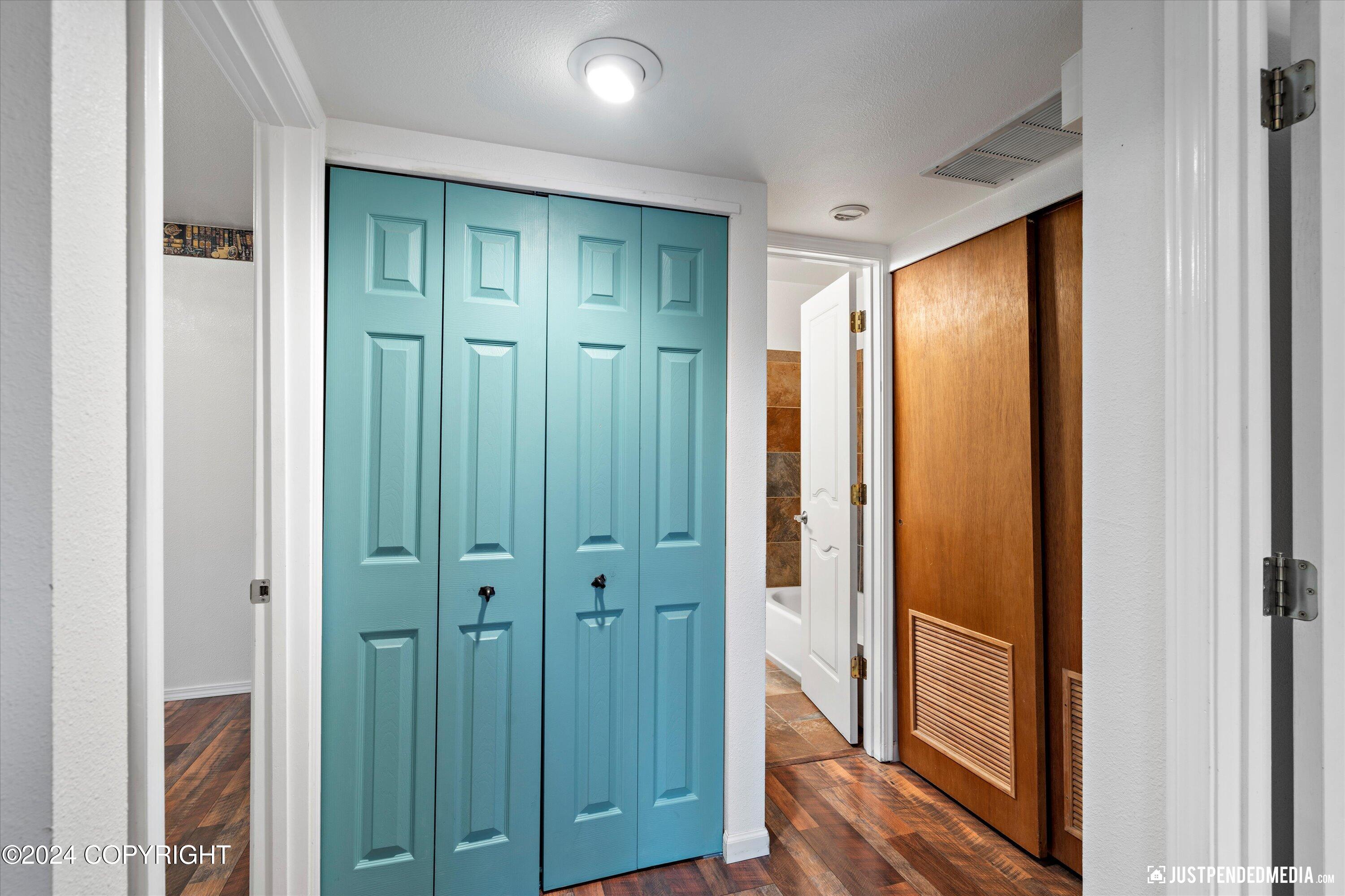 7250 Huntsmen Circle # B