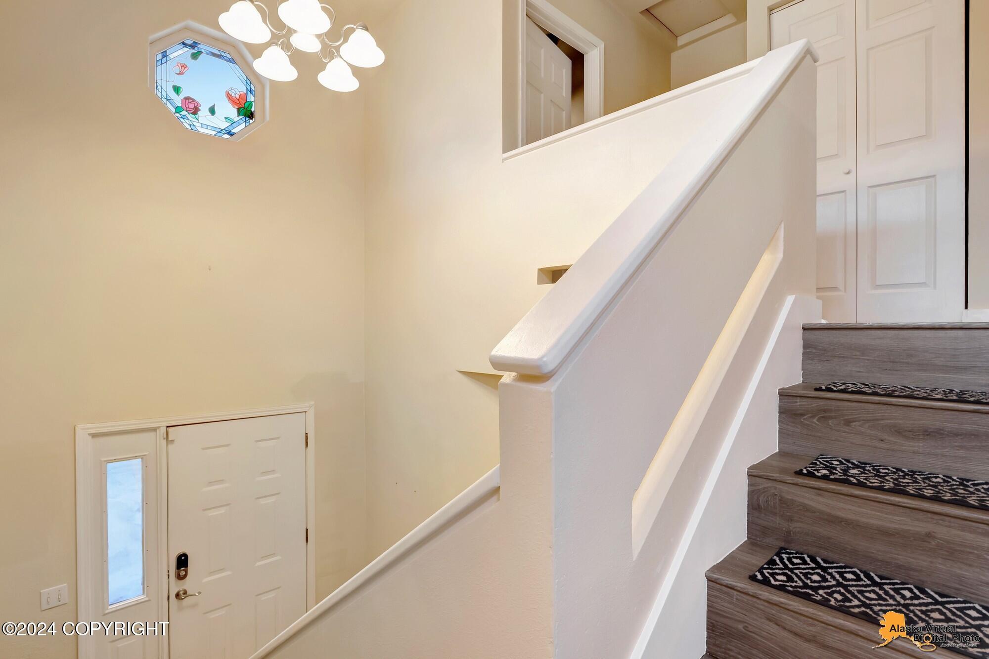 8537 Cross Pointe Loop