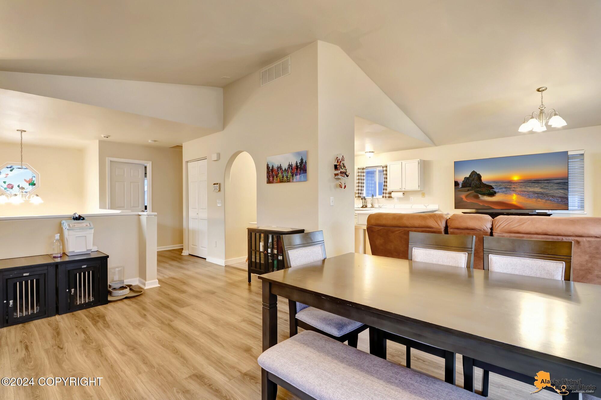 8537 Cross Pointe Loop