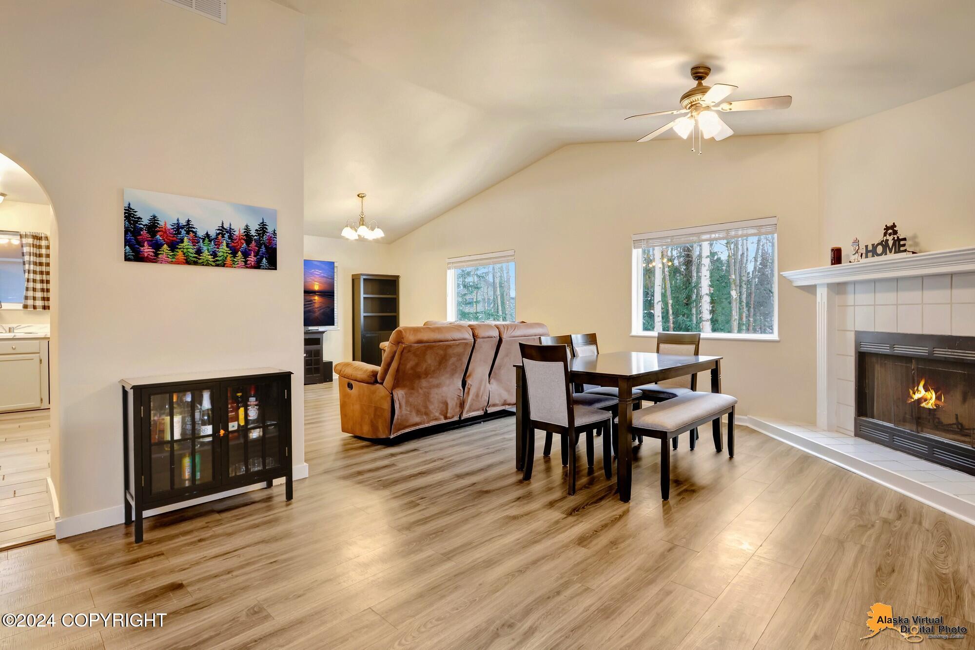 8537 Cross Pointe Loop