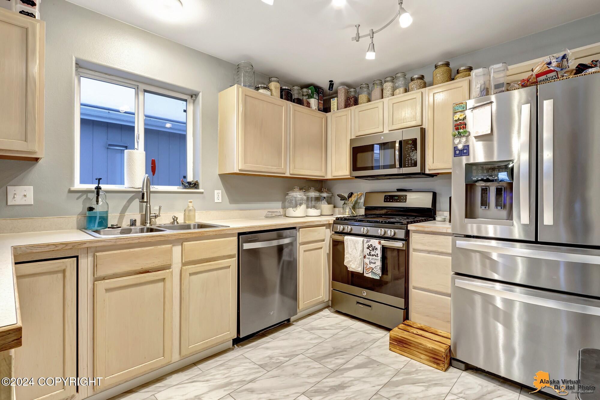 3919 Sycamore Loop