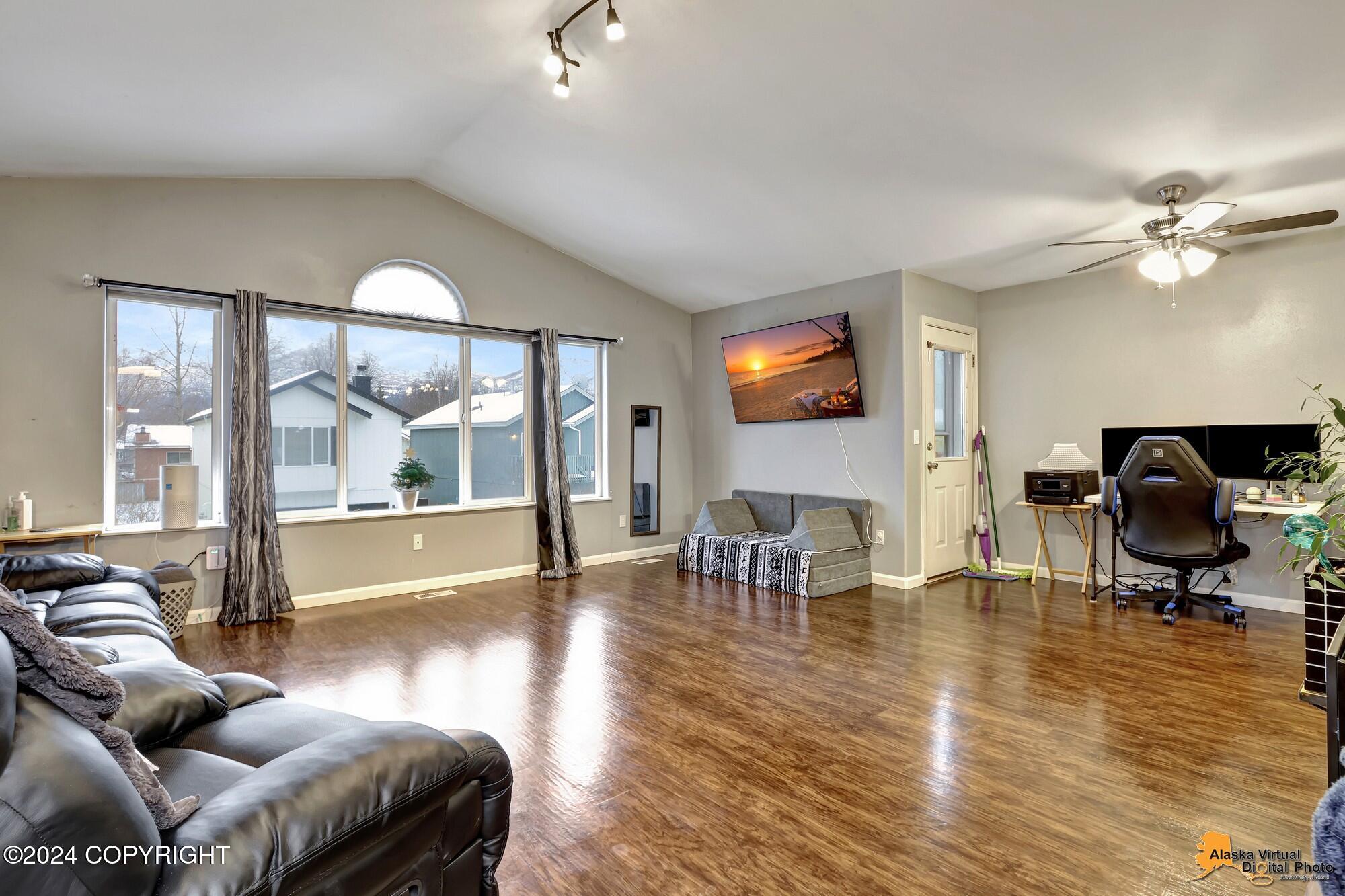 3919 Sycamore Loop