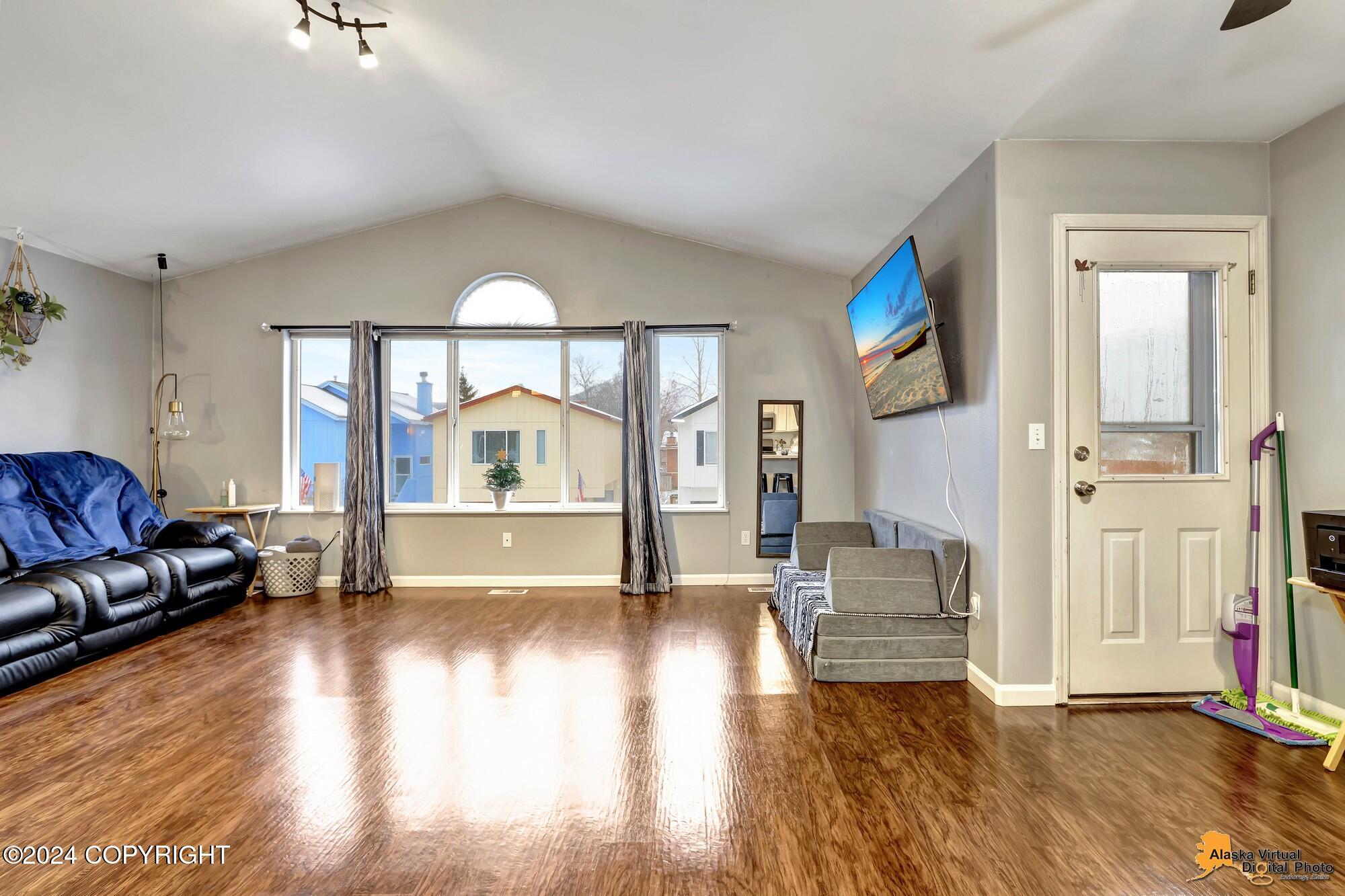 3919 Sycamore Loop