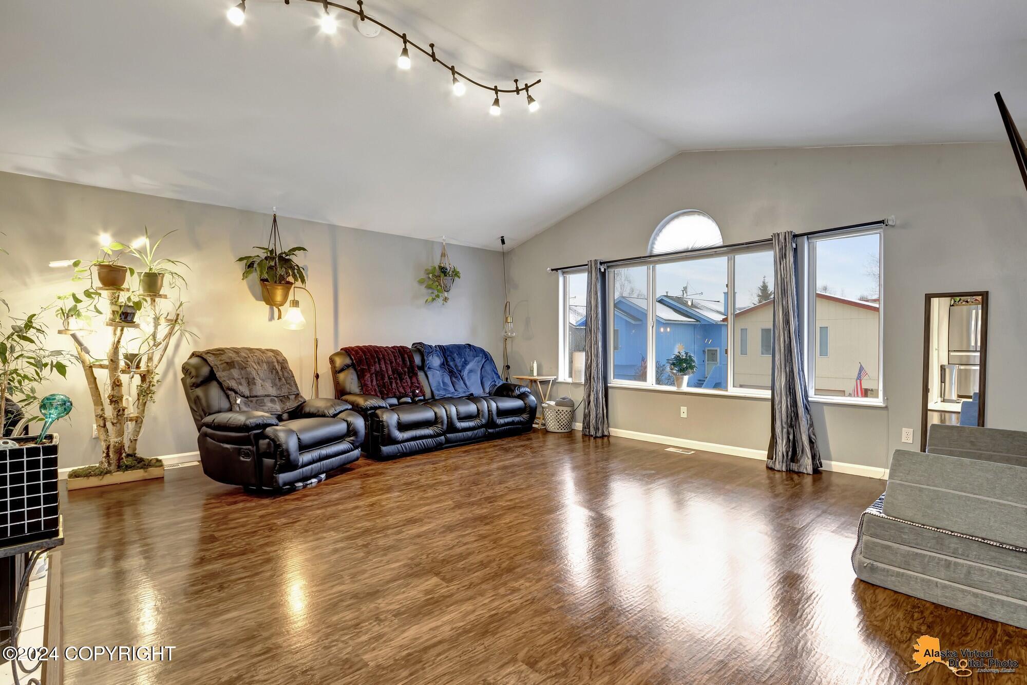 3919 Sycamore Loop