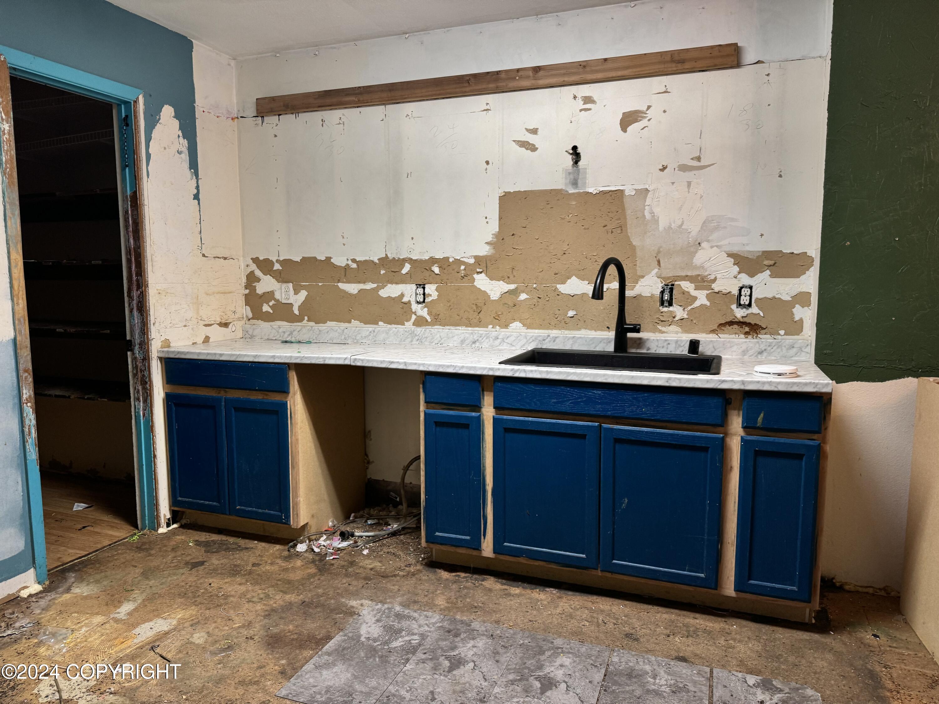 3950 Westland Avenue