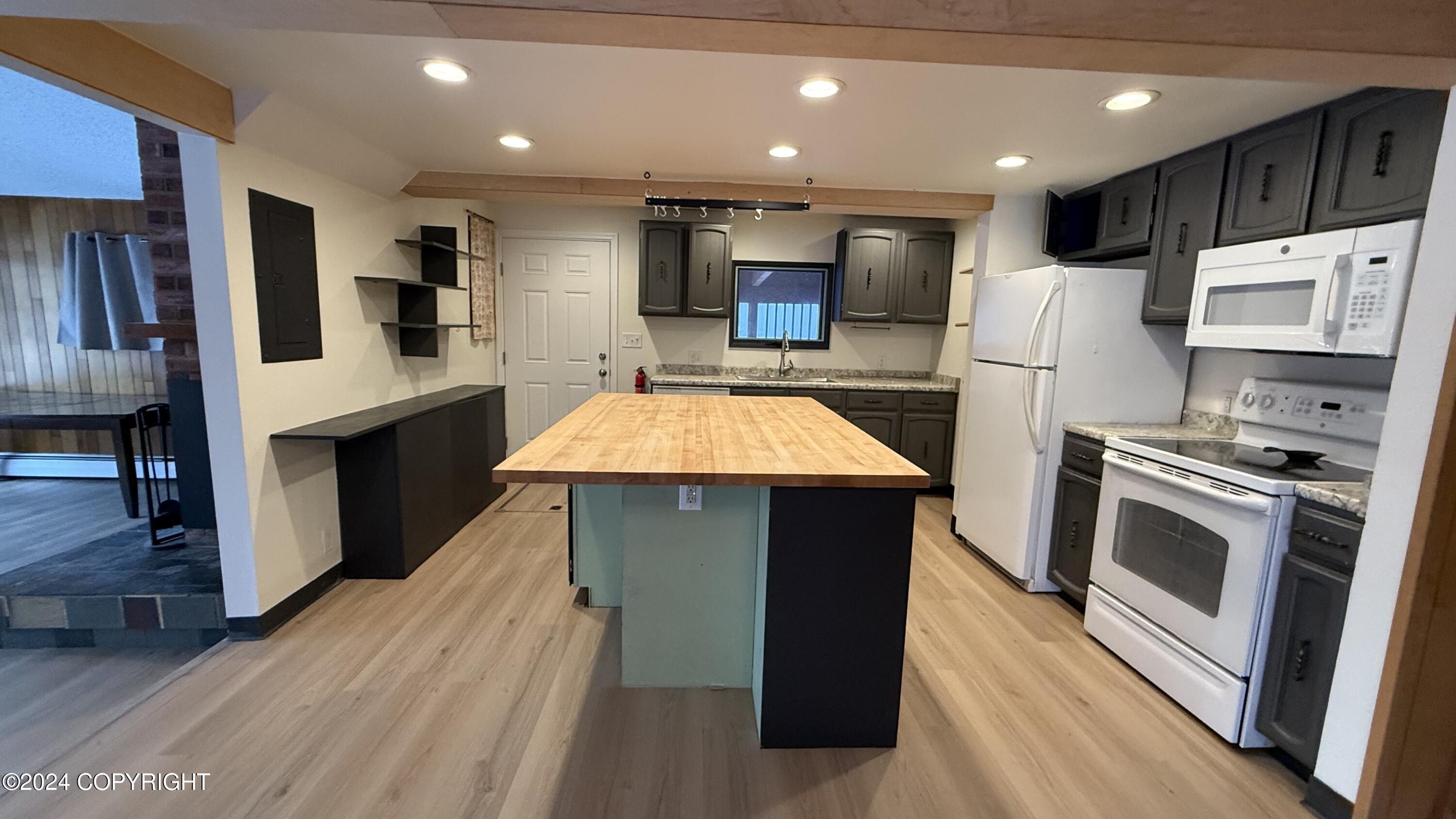 3011 W 31st Avenue # 2 Unit: #2