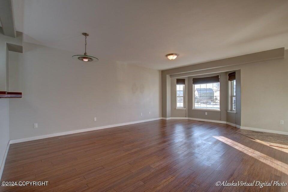 6555 Kara Sue Loop # 100 Unit: #100