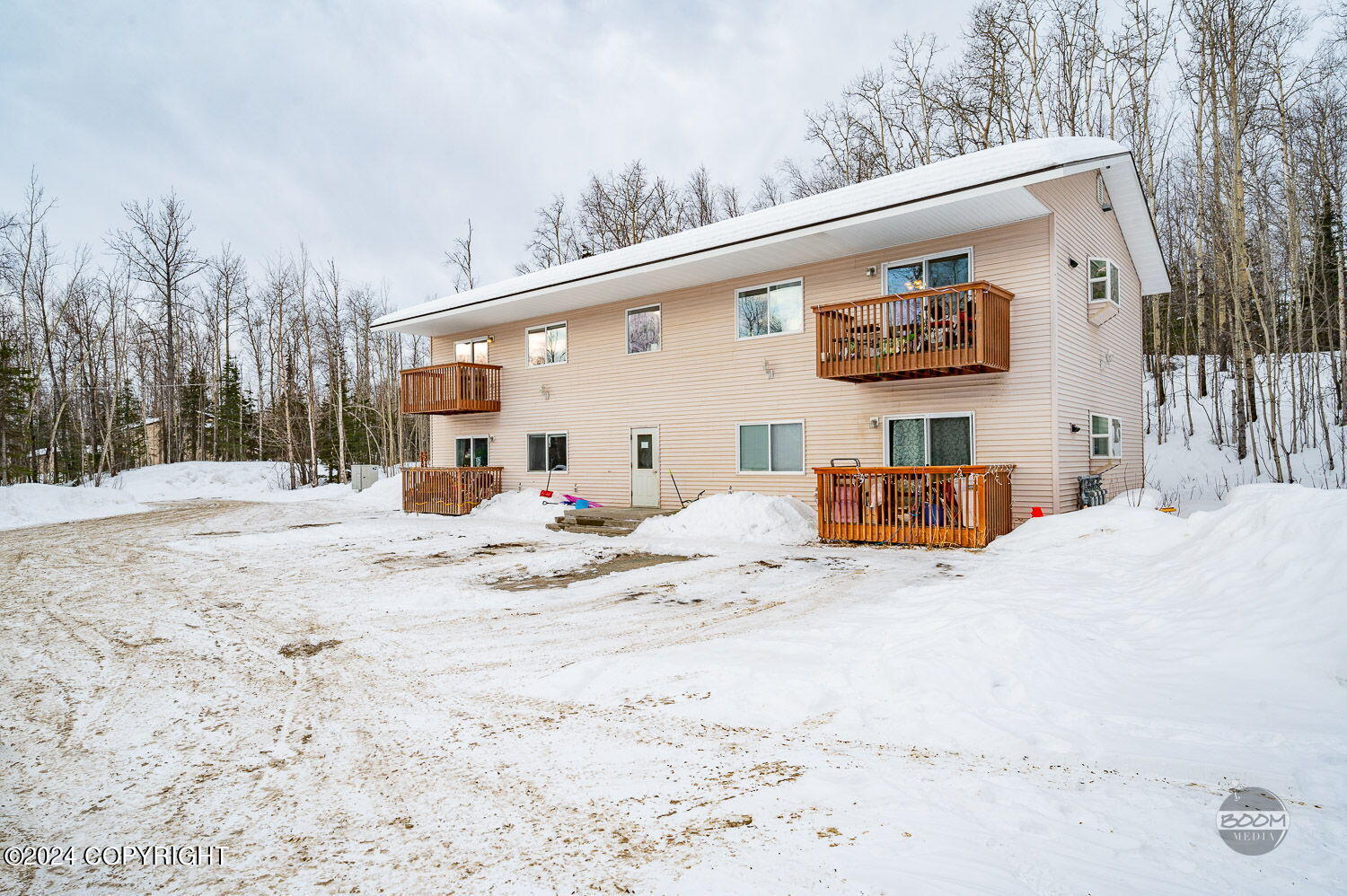 225 E Stonehaven Circle