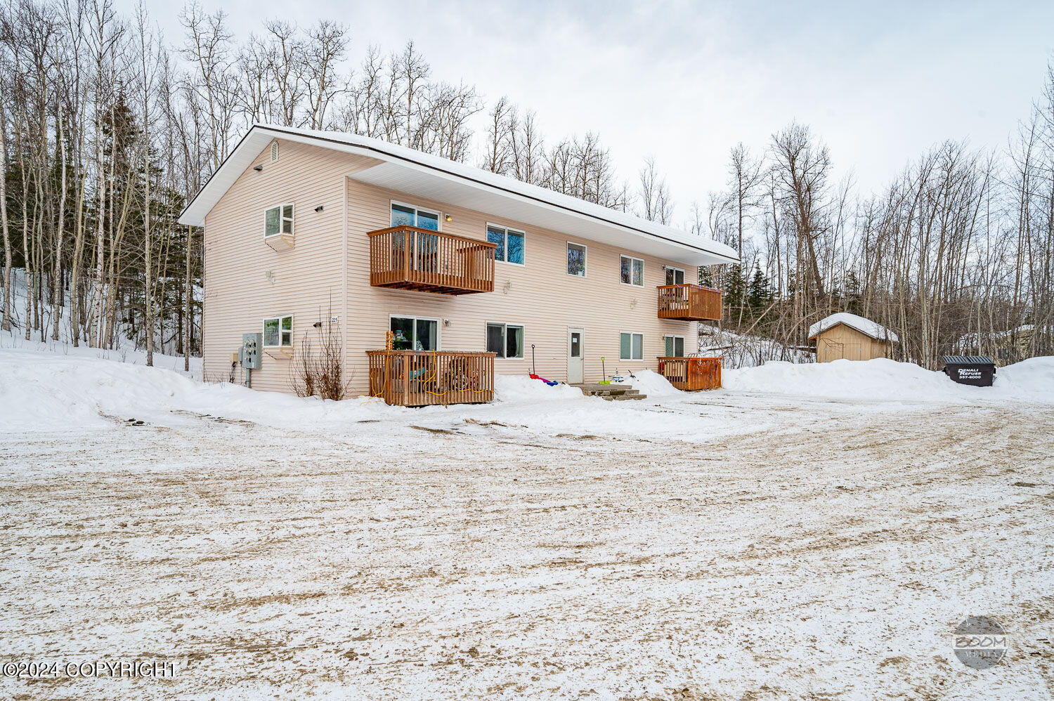 225 E Stonehaven Circle