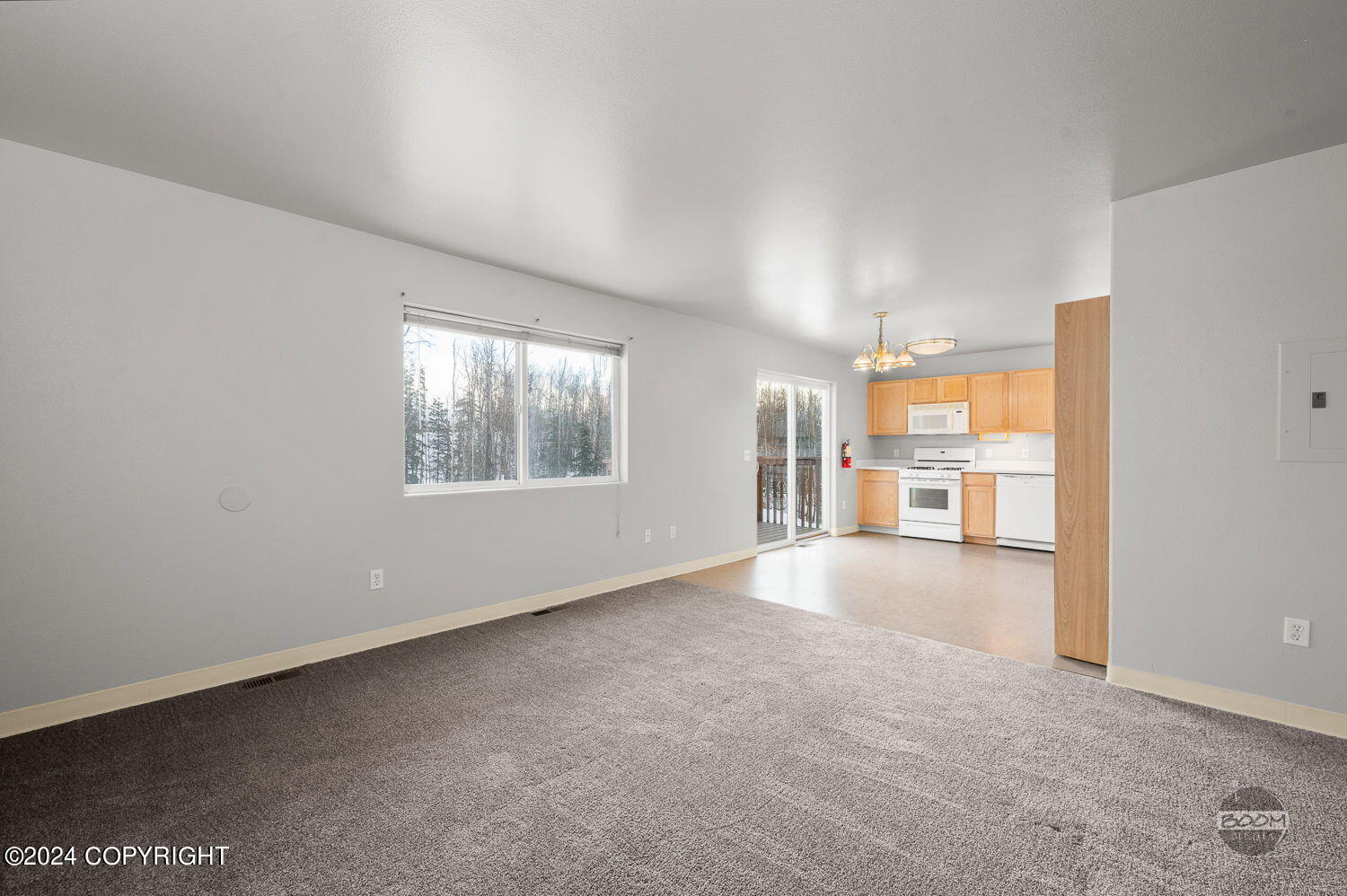 225 E Stonehaven Circle