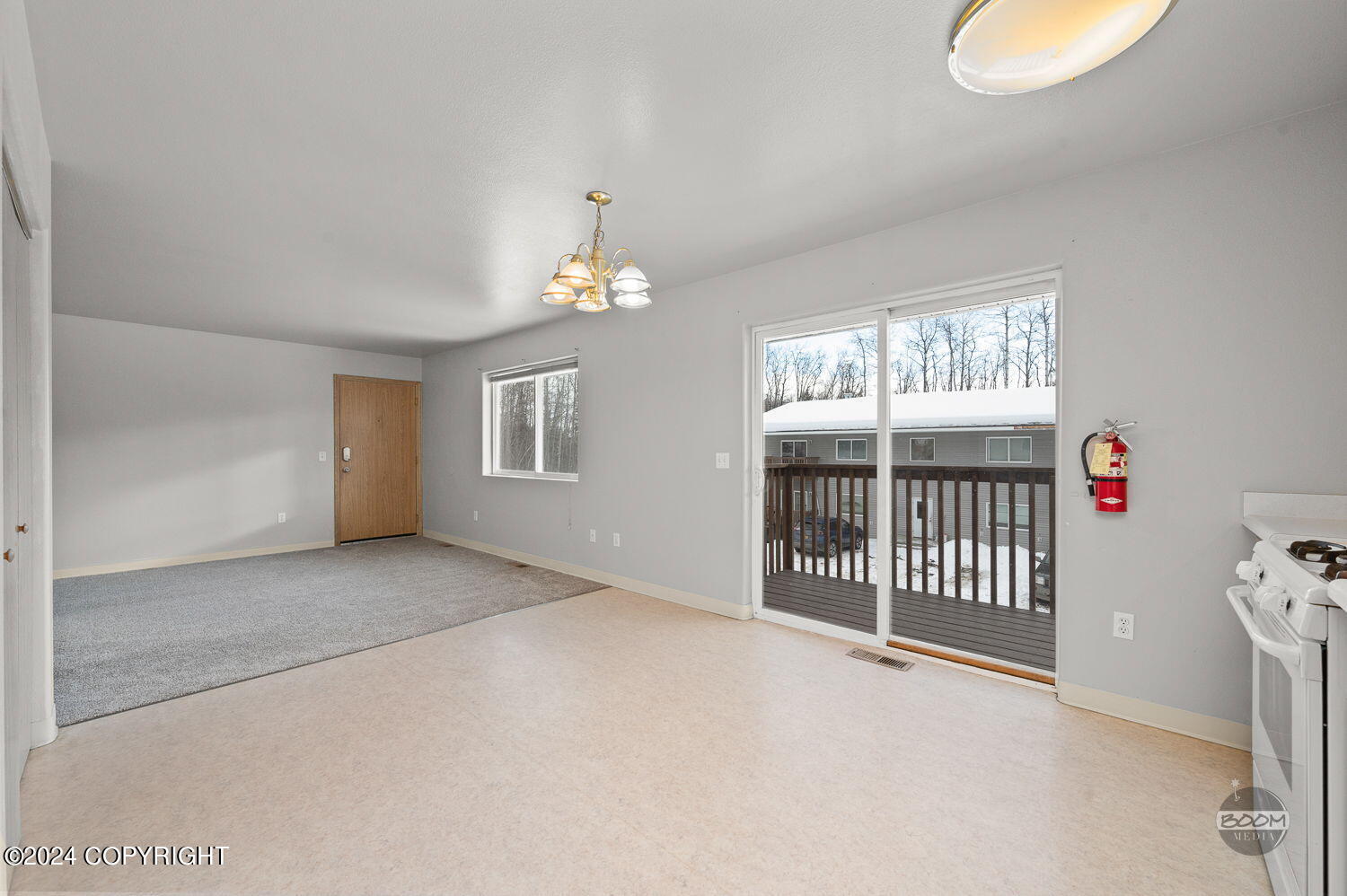 225 E Stonehaven Circle