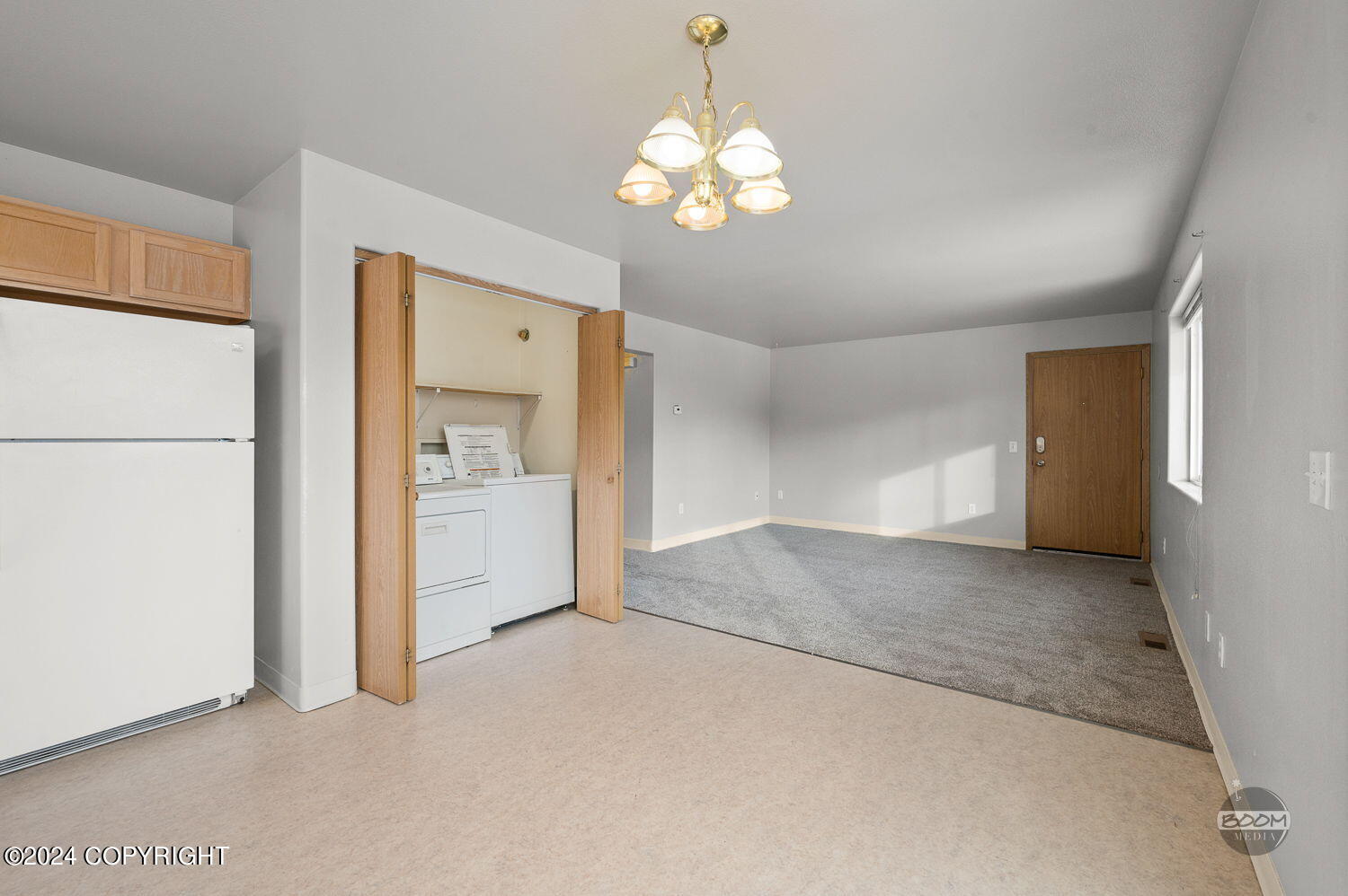 225 E Stonehaven Circle