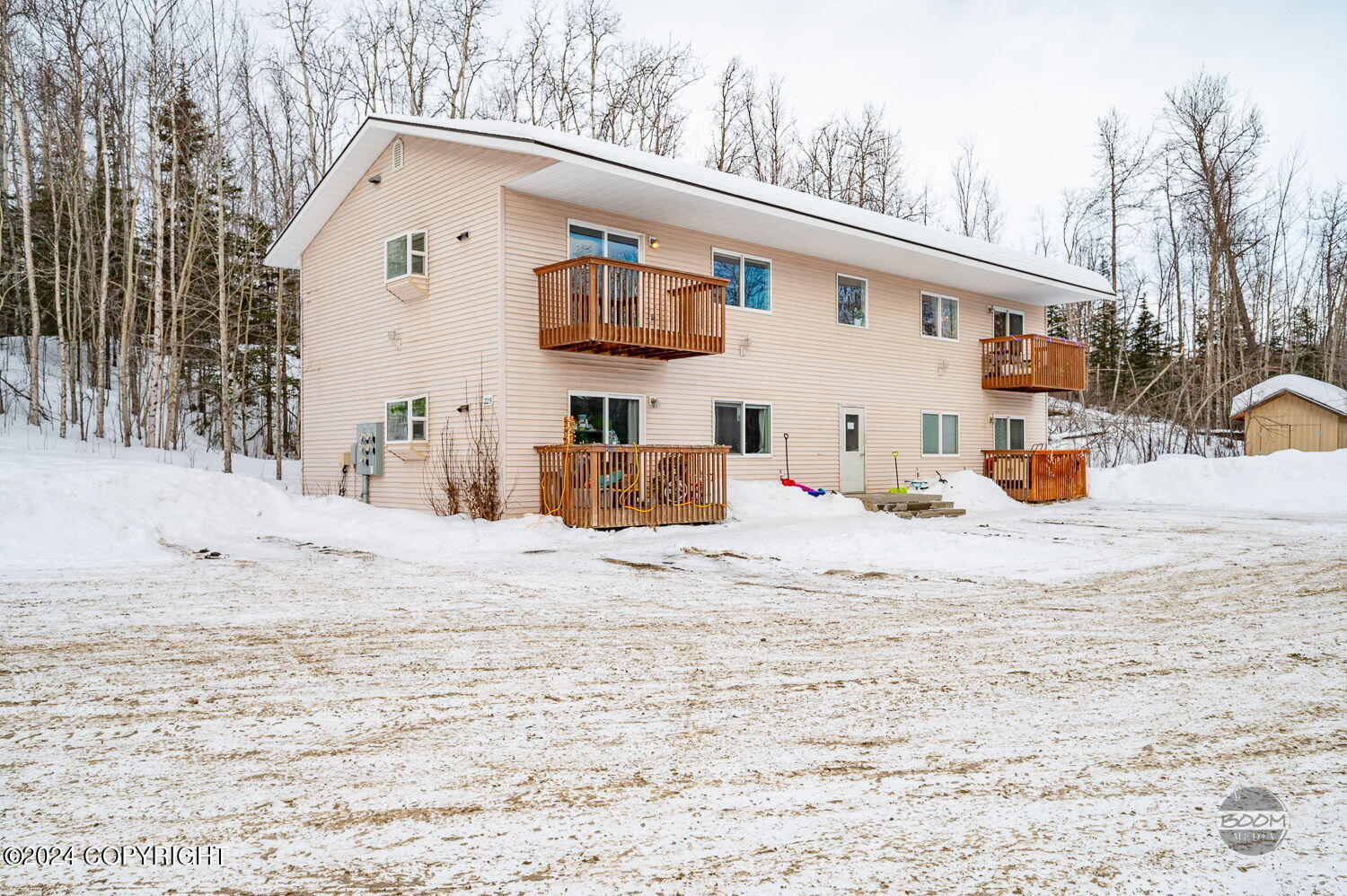 225 E Stonehaven Circle