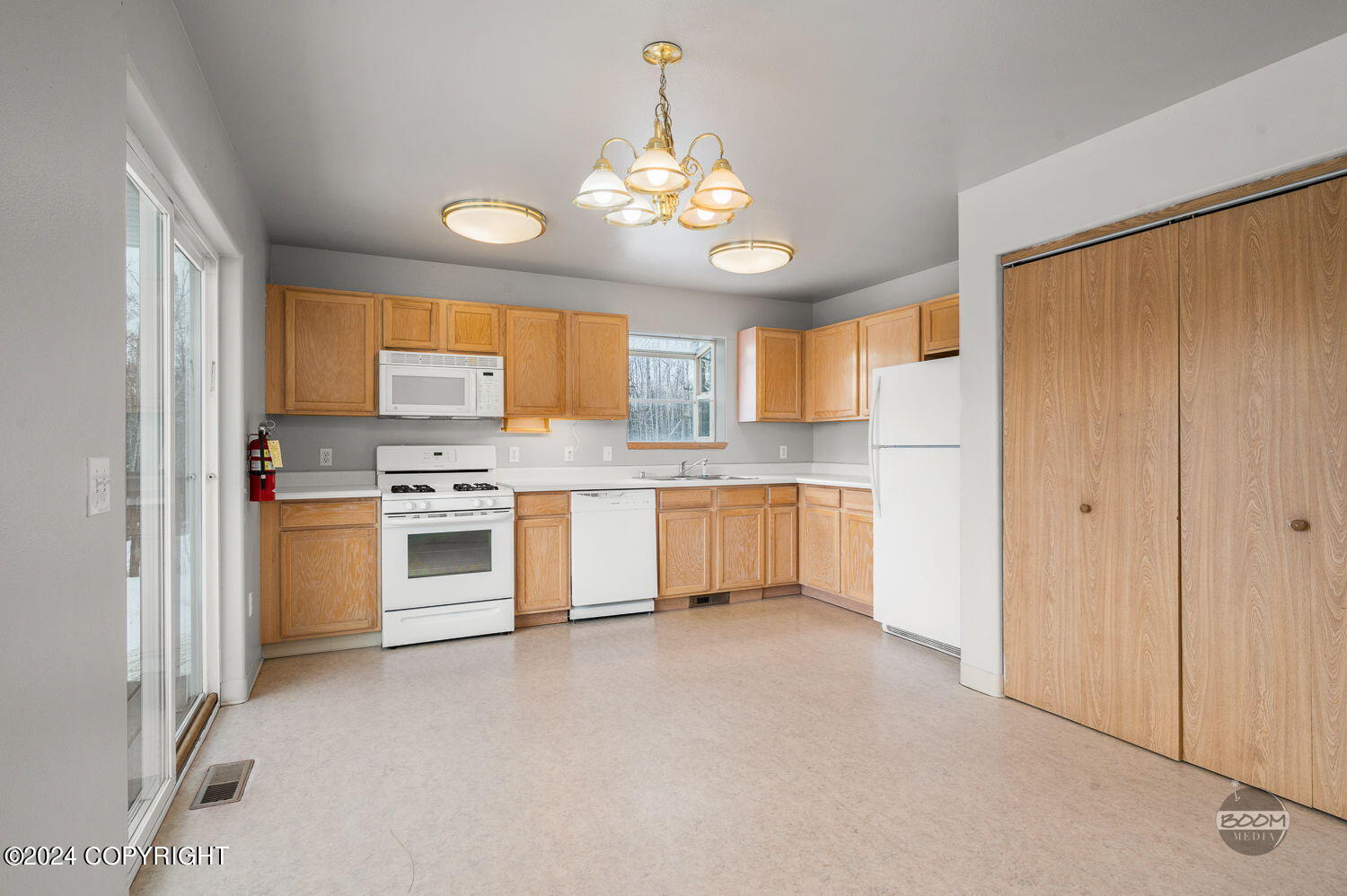 225 E Stonehaven Circle