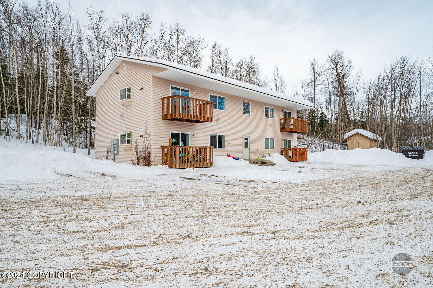 225 E Stonehaven Circle