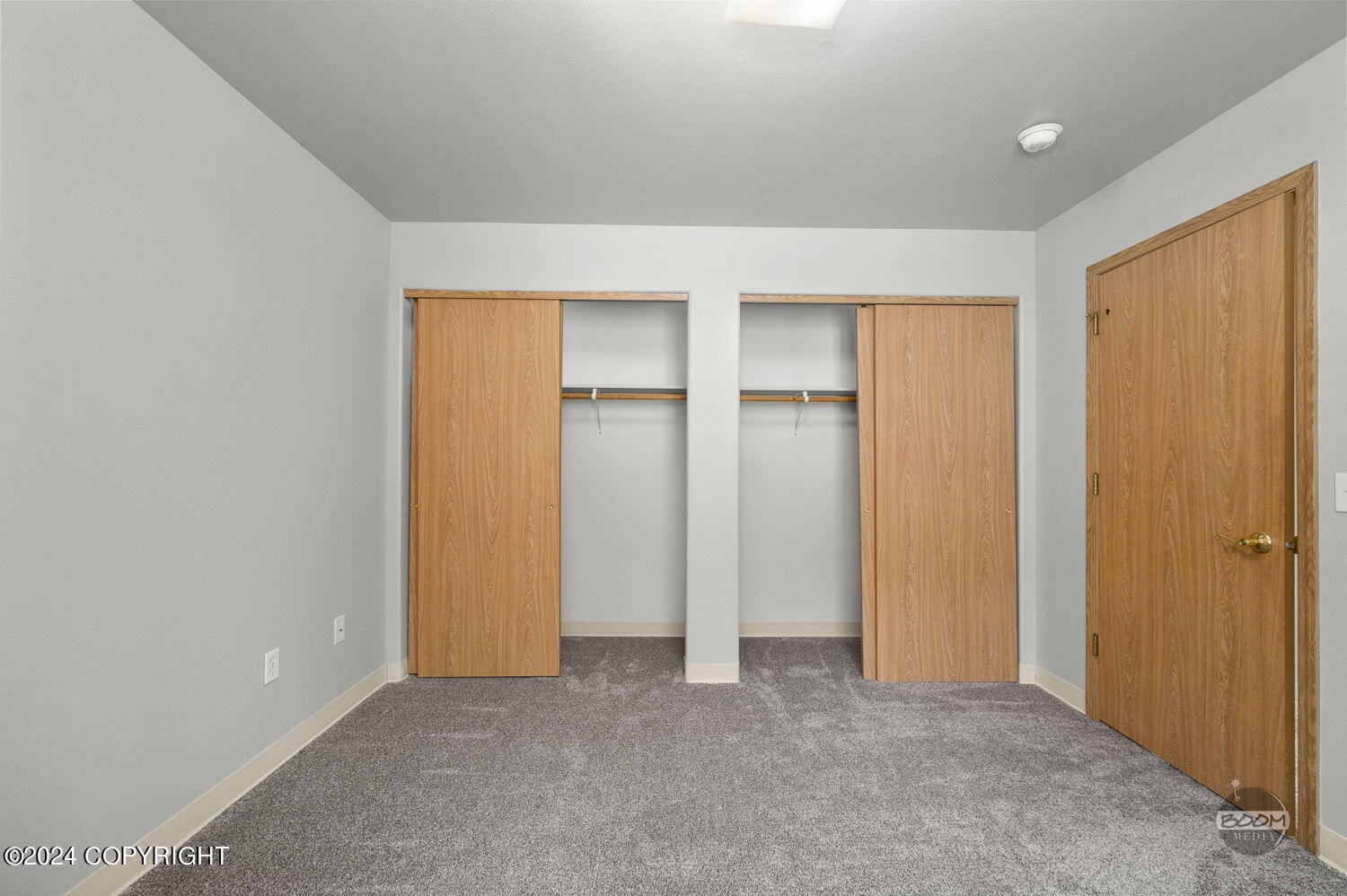 225 E Stonehaven Circle