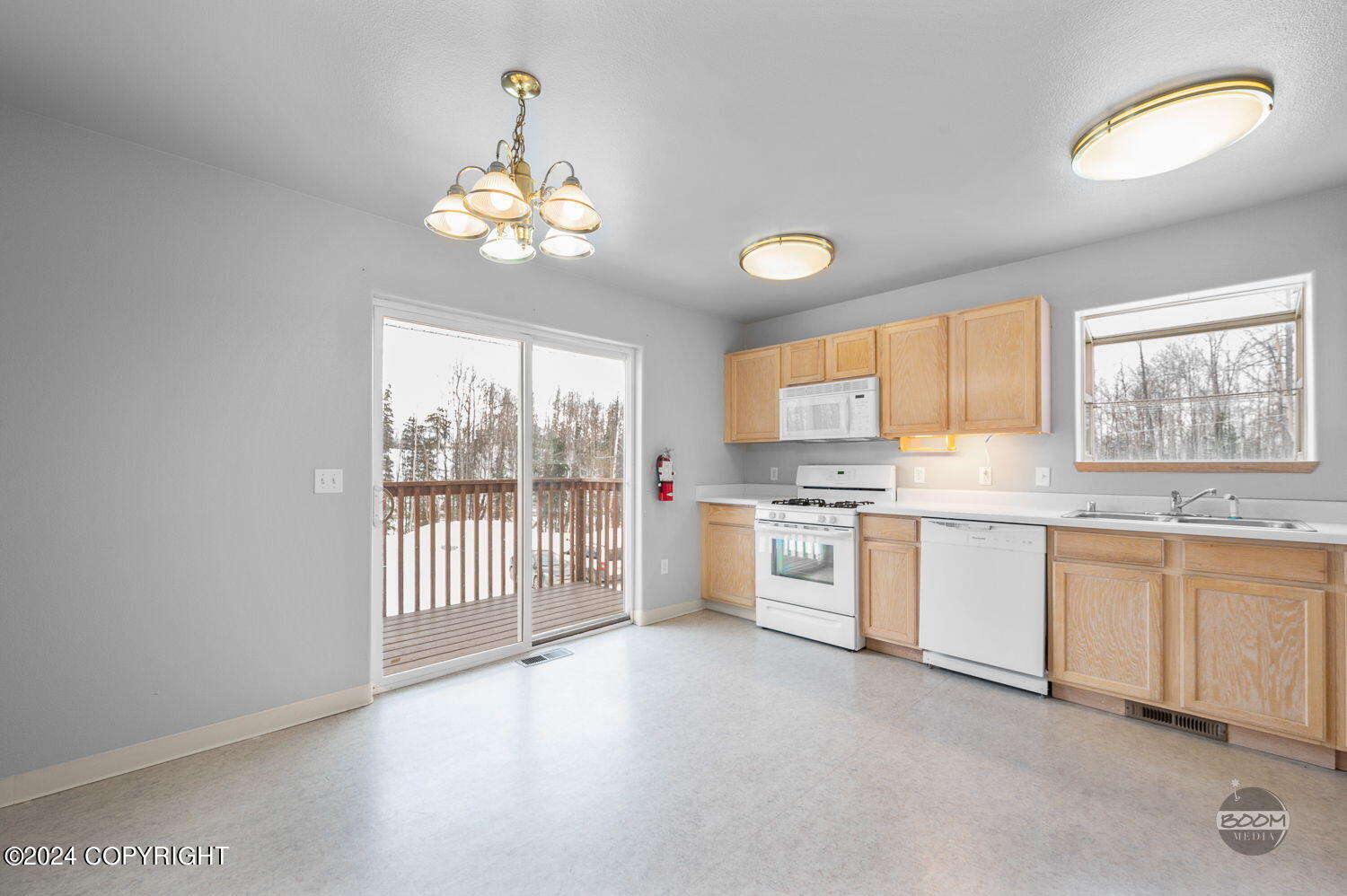 225 E Stonehaven Circle