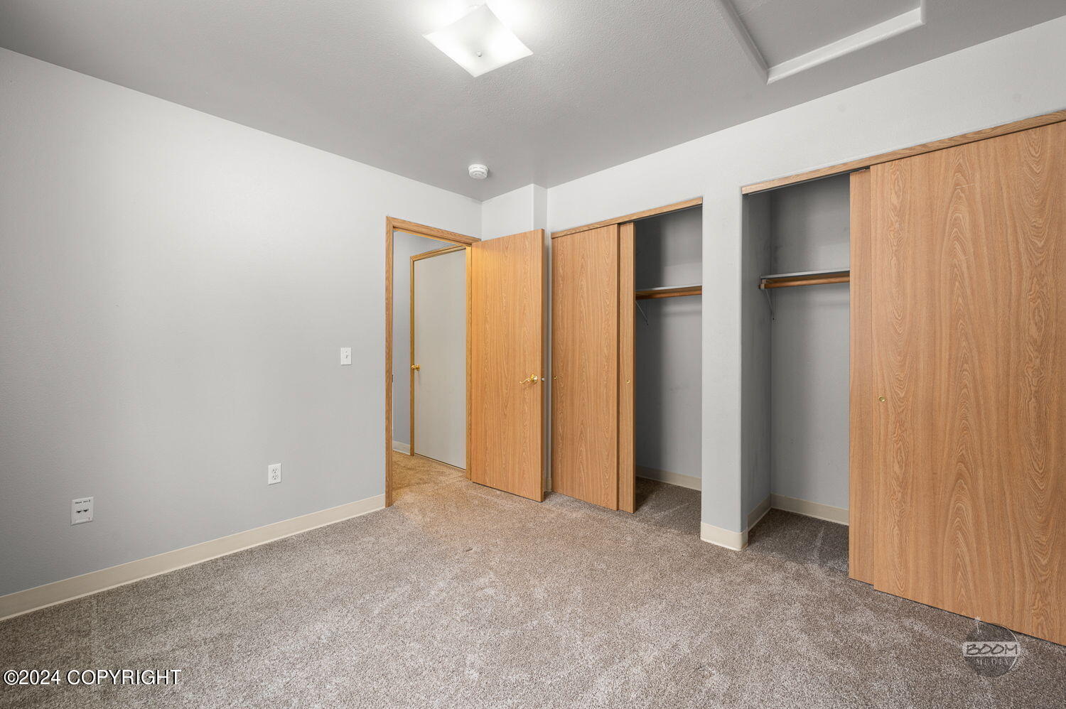 225 E Stonehaven Circle