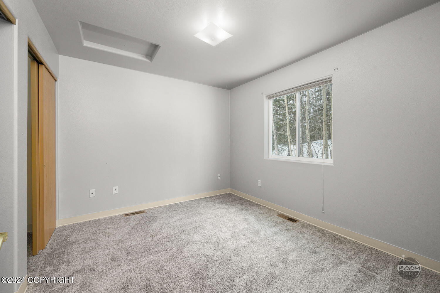 225 E Stonehaven Circle