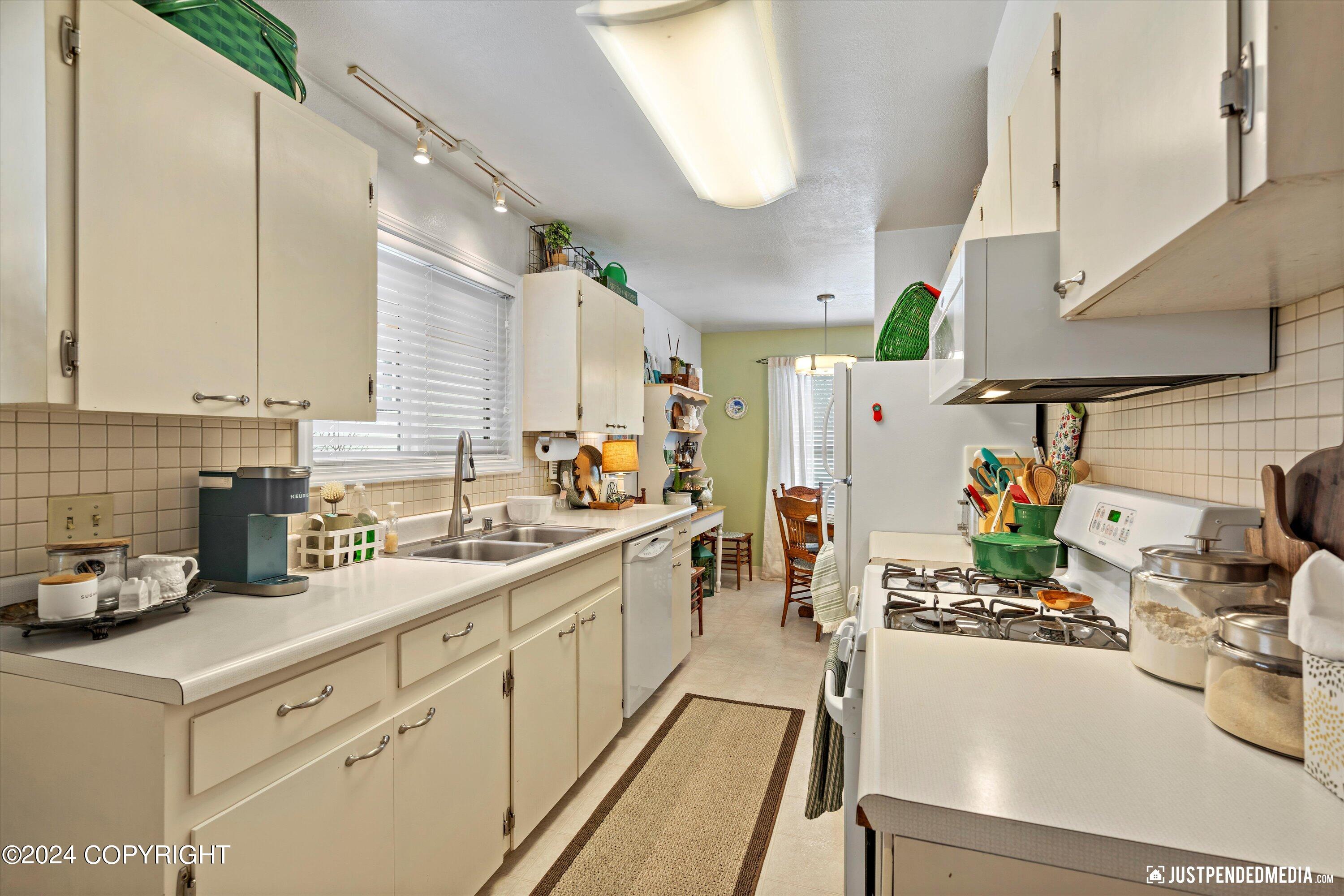 2798 Valleywood Drive