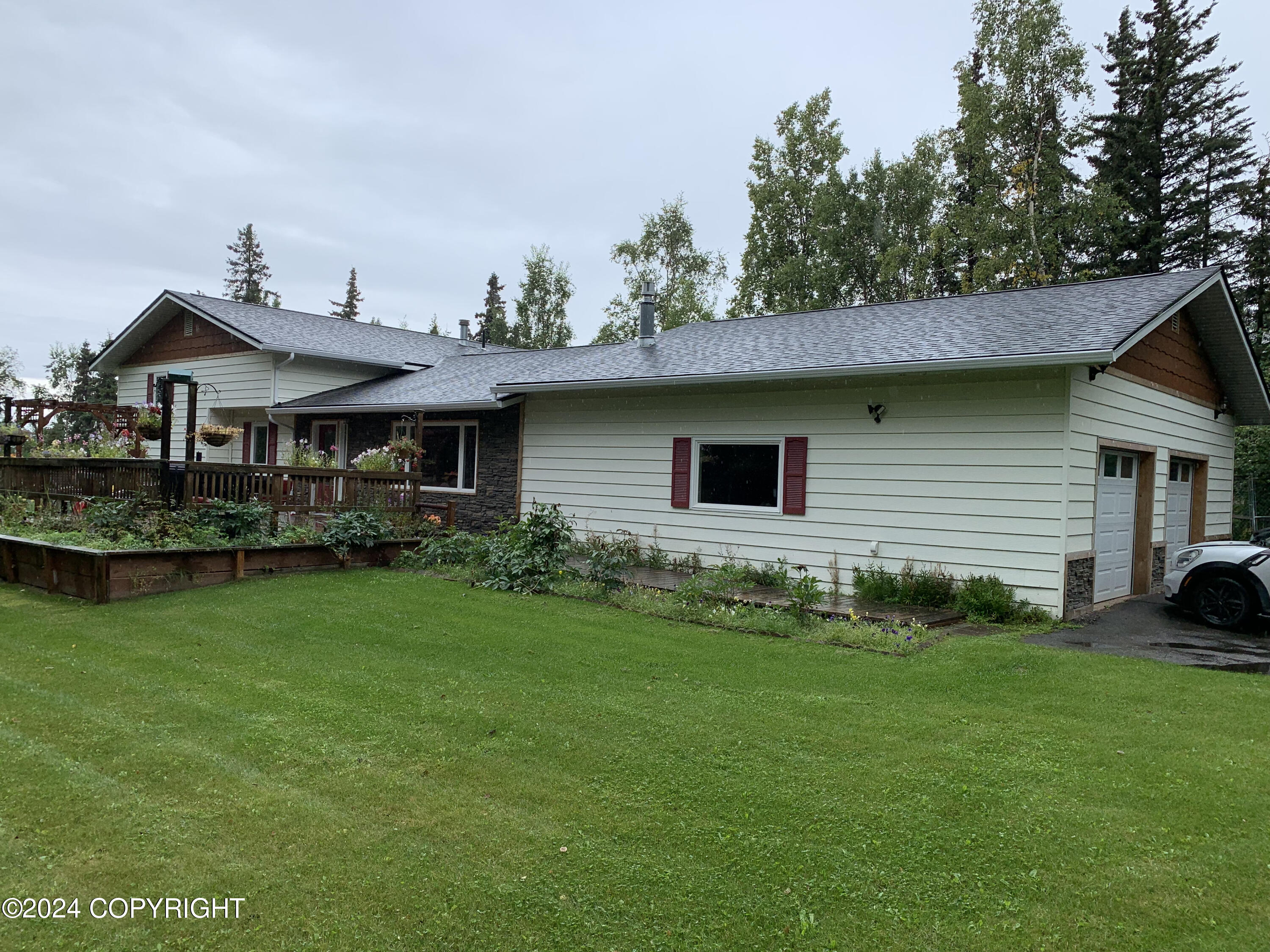 15280 Evergreen Ridge Street