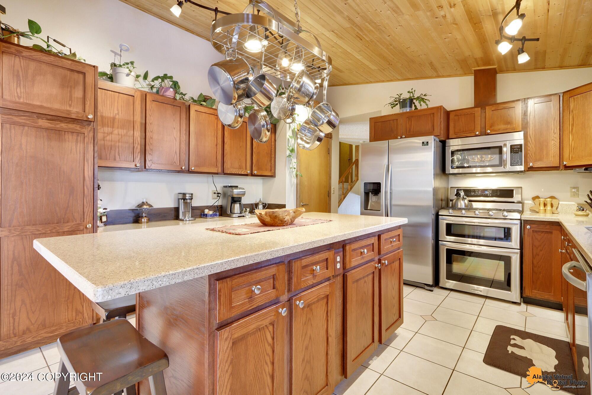 15280 Evergreen Ridge Street