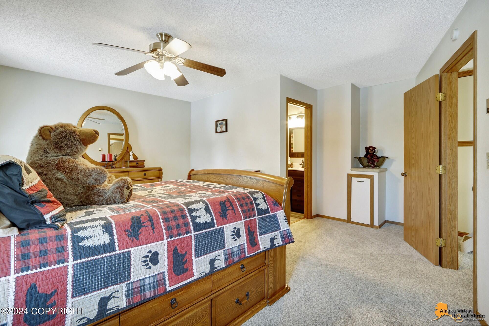 15280 Evergreen Ridge Street