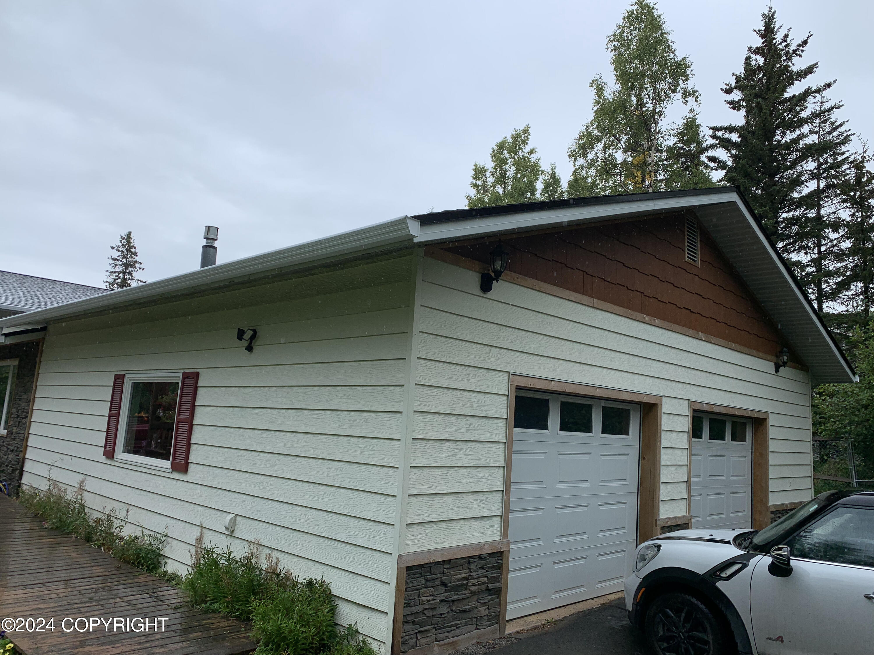 15280 Evergreen Ridge Street