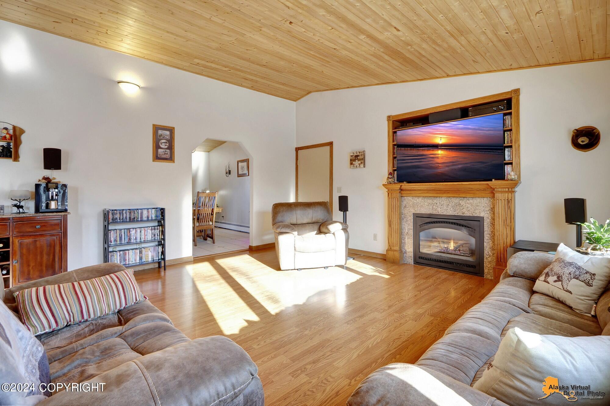 15280 Evergreen Ridge Street