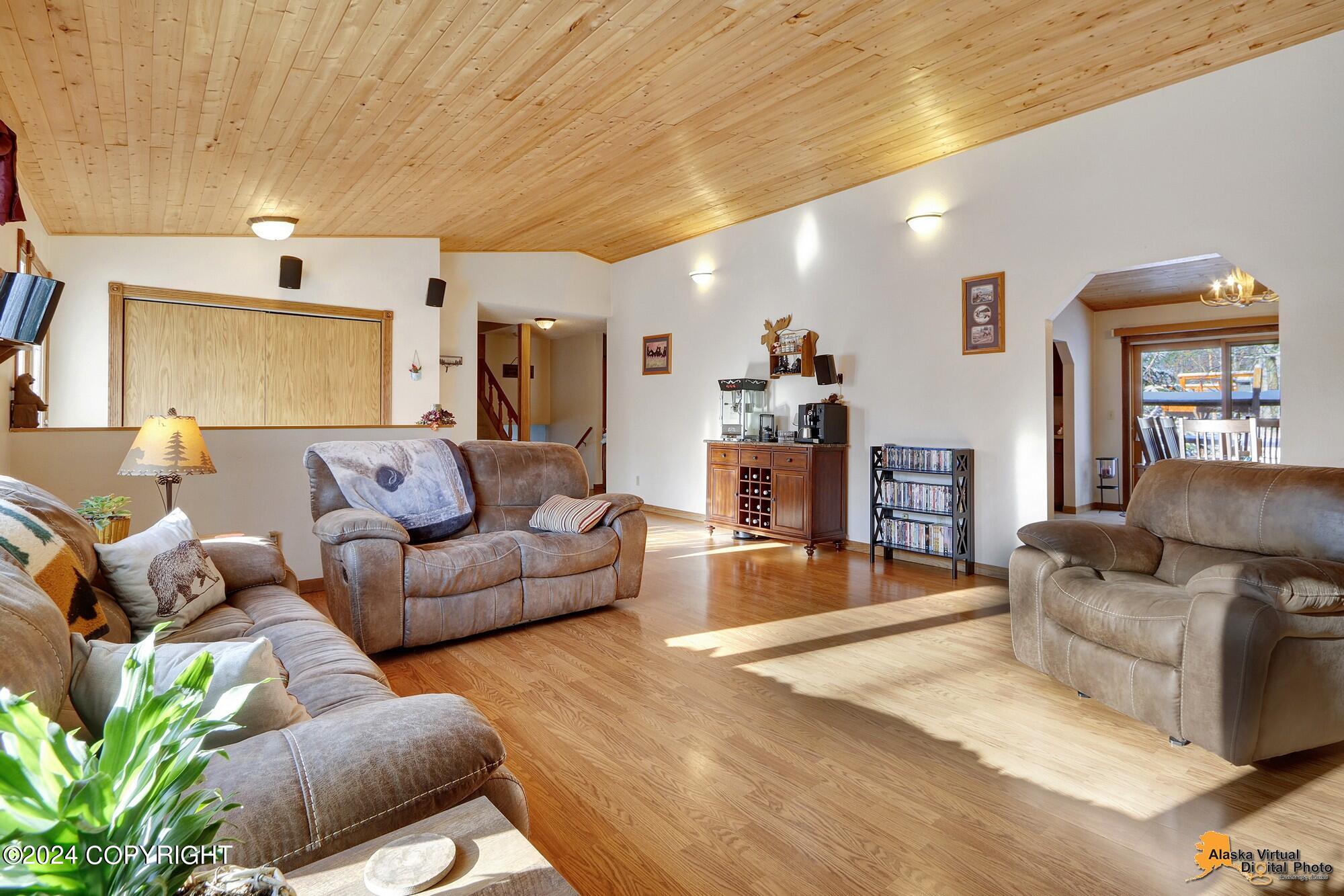 15280 Evergreen Ridge Street