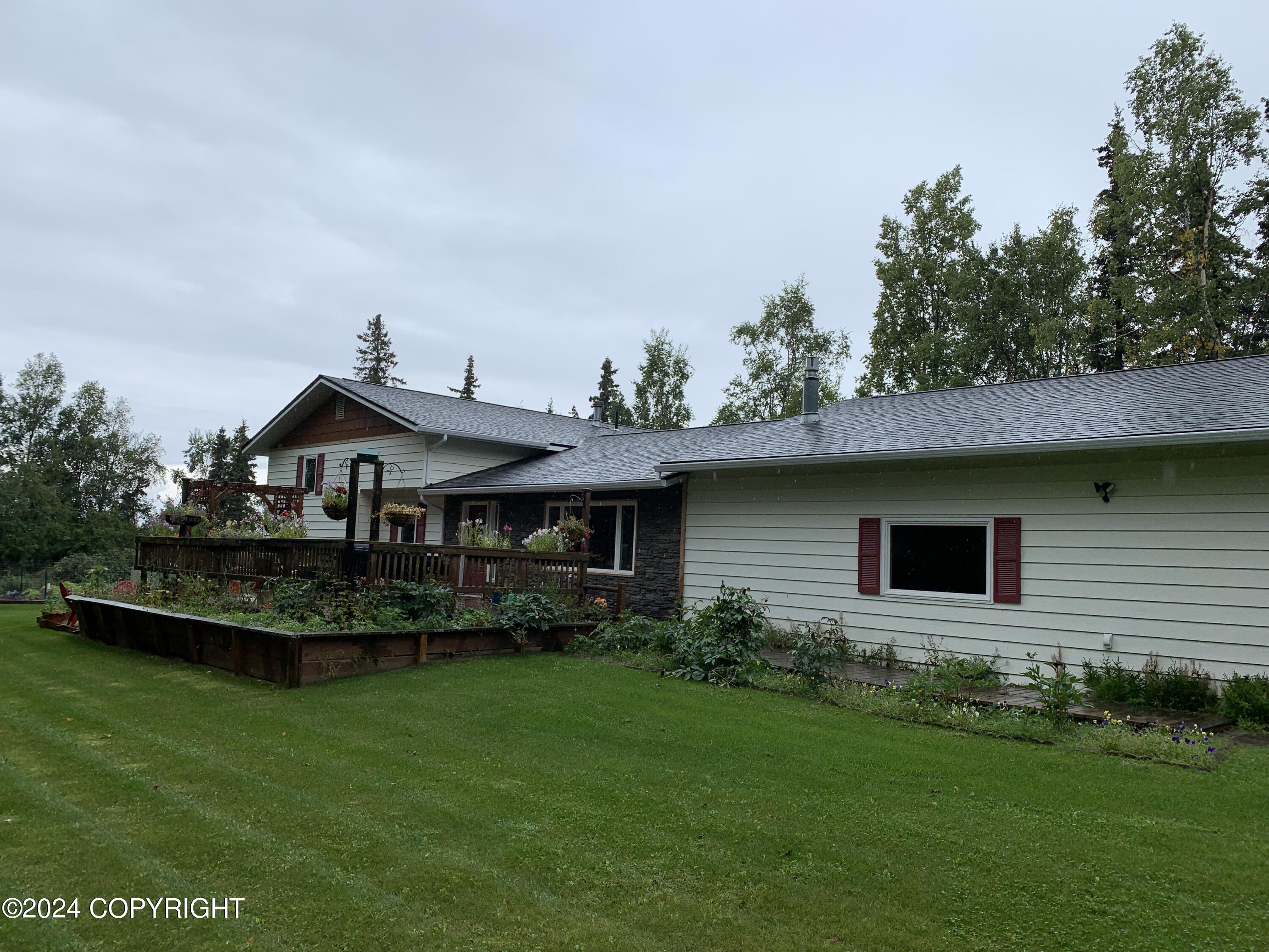 15280 Evergreen Ridge Street