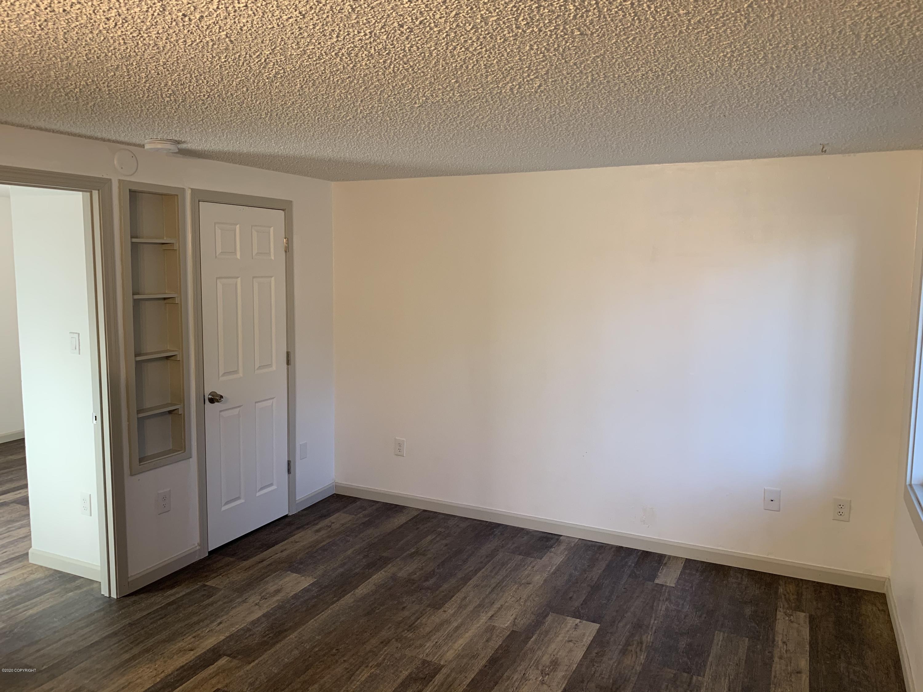 1521 Kinnikinnick Street