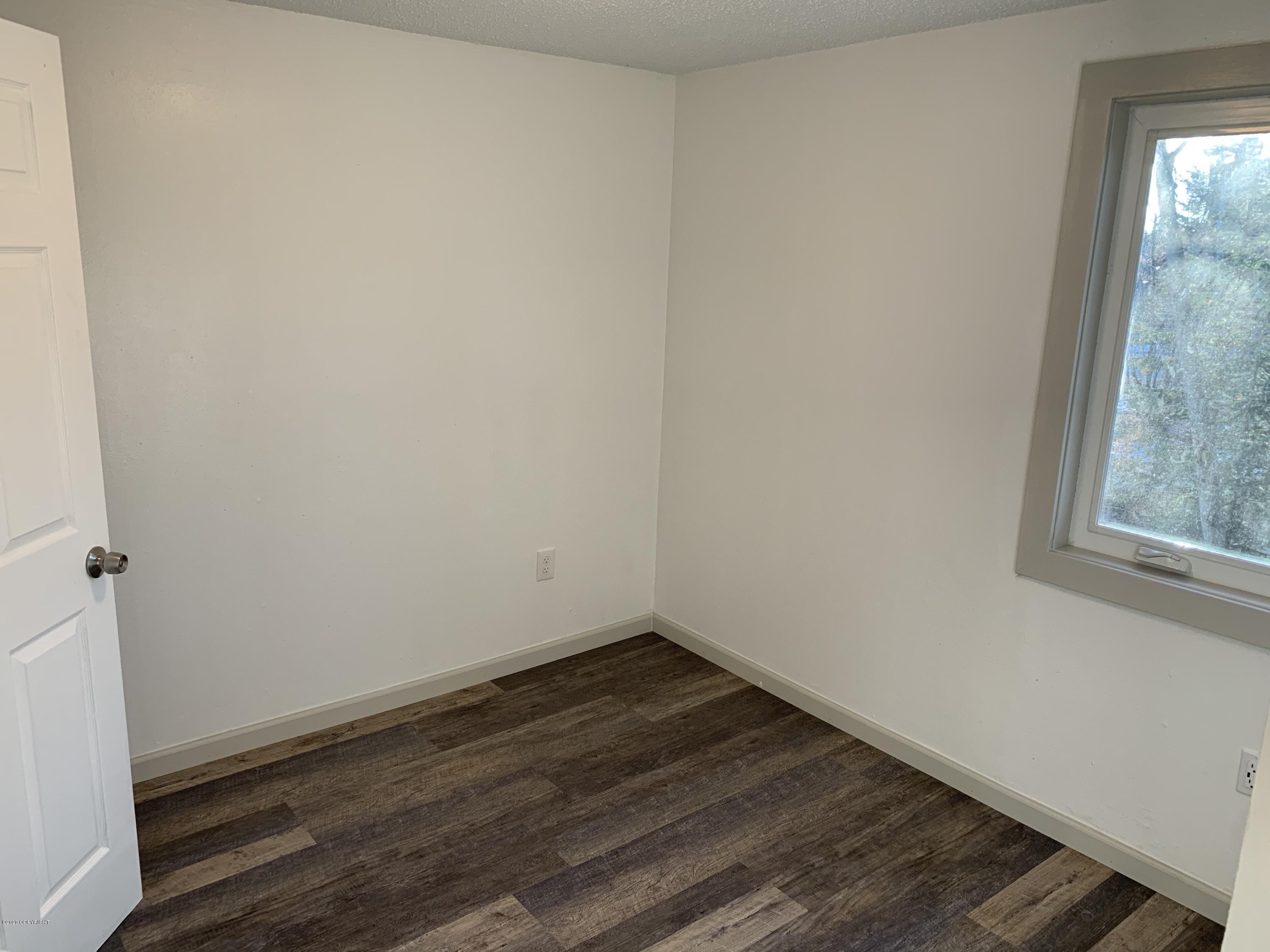 1521 Kinnikinnick Street