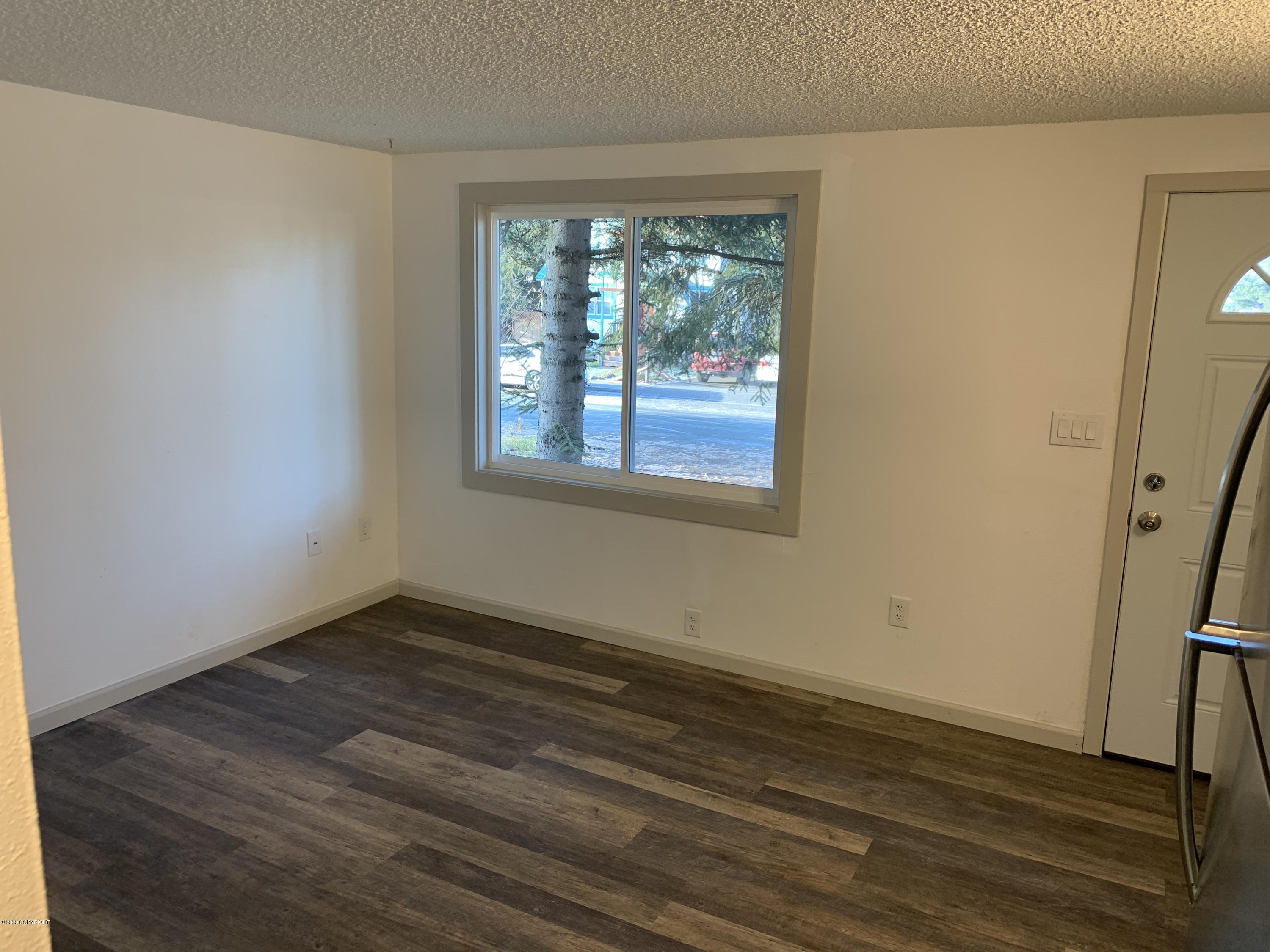 1521 Kinnikinnick Street