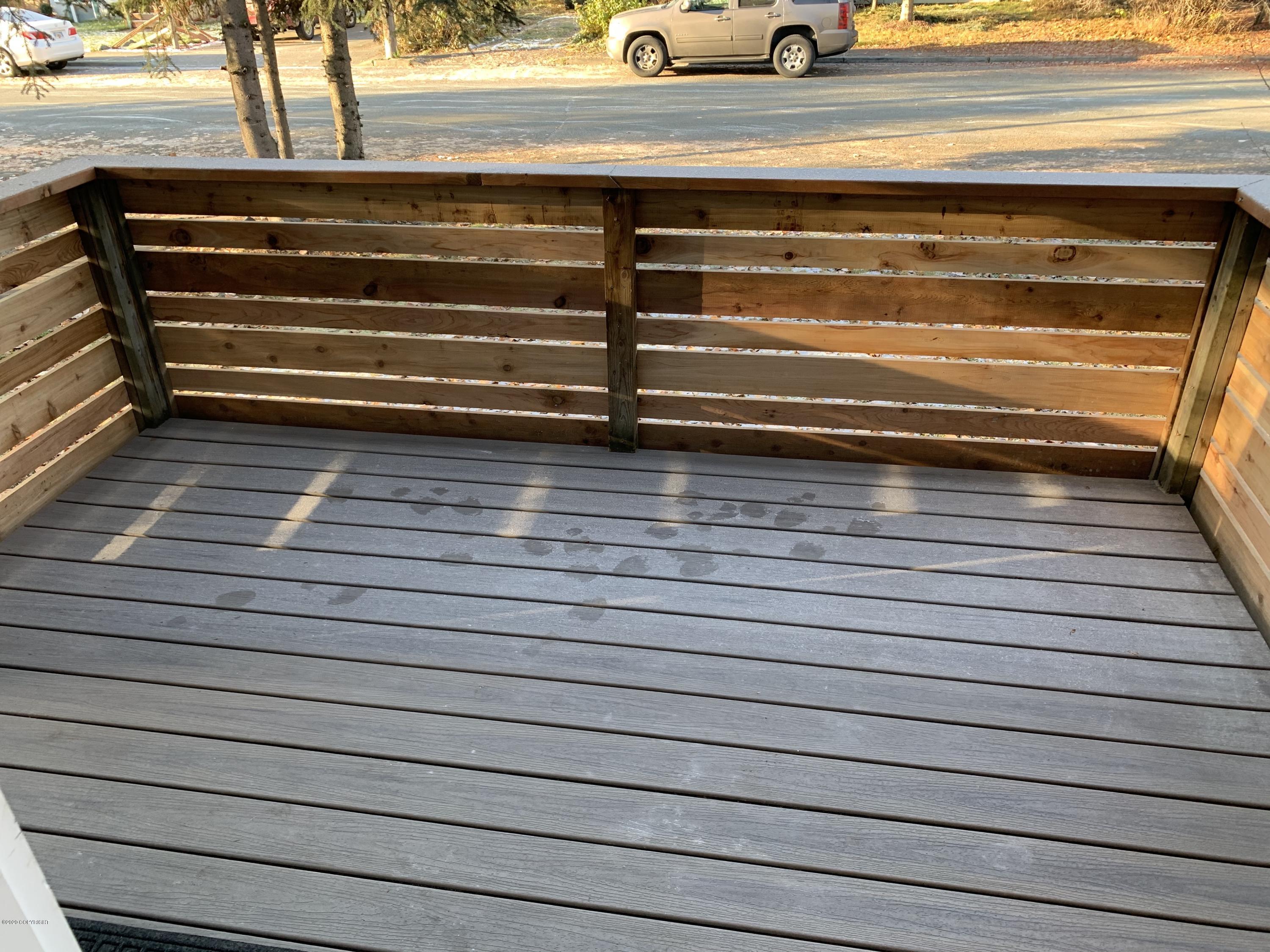 1521 Kinnikinnick Street