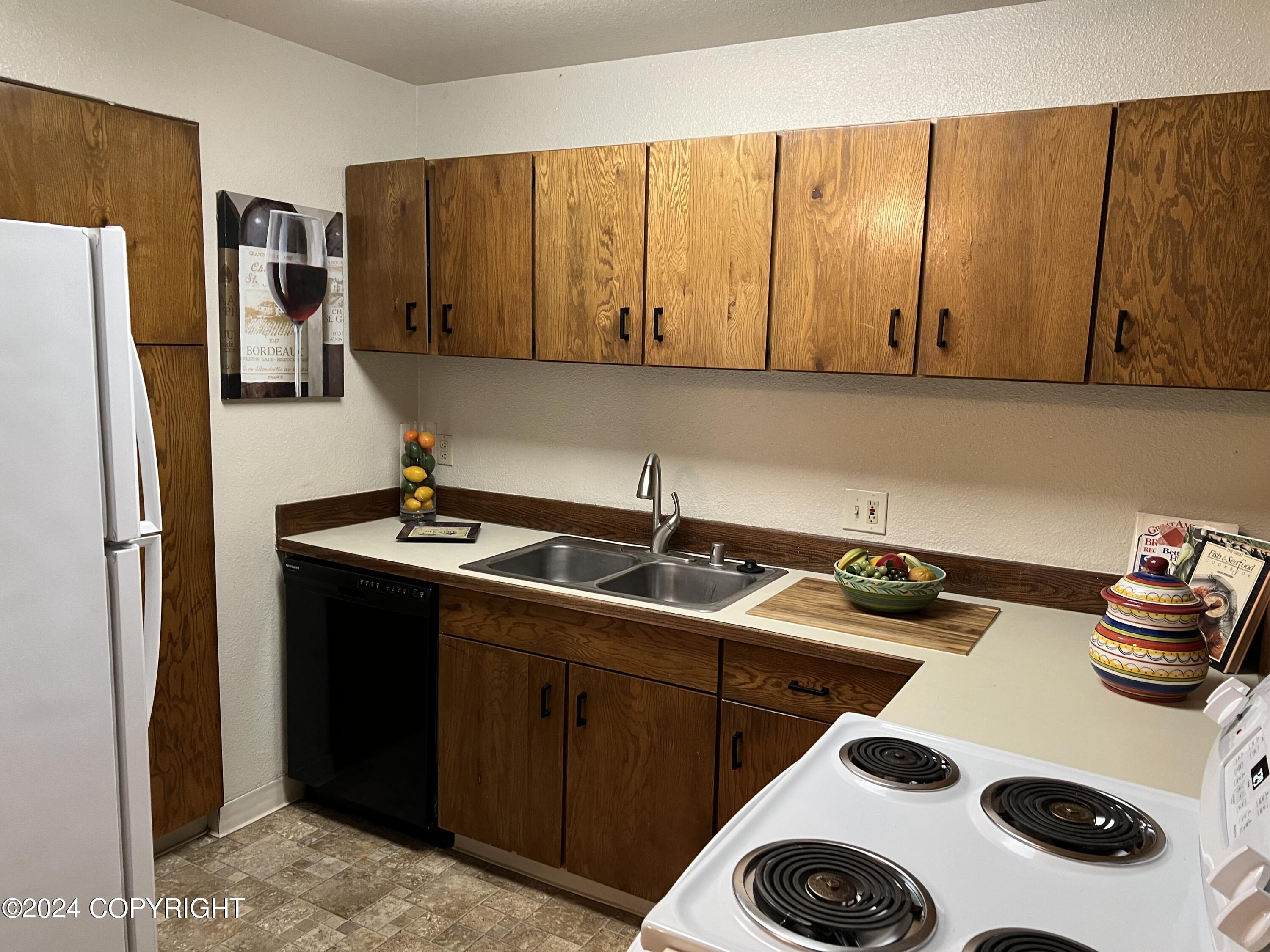 606 Copperbush Court # 606