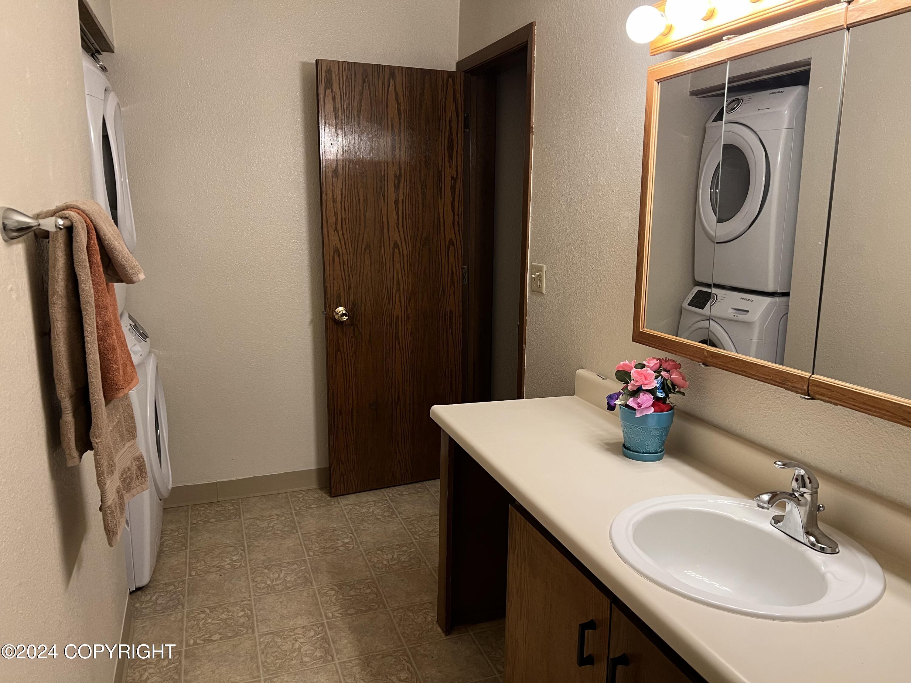 606 Copperbush Court # 606