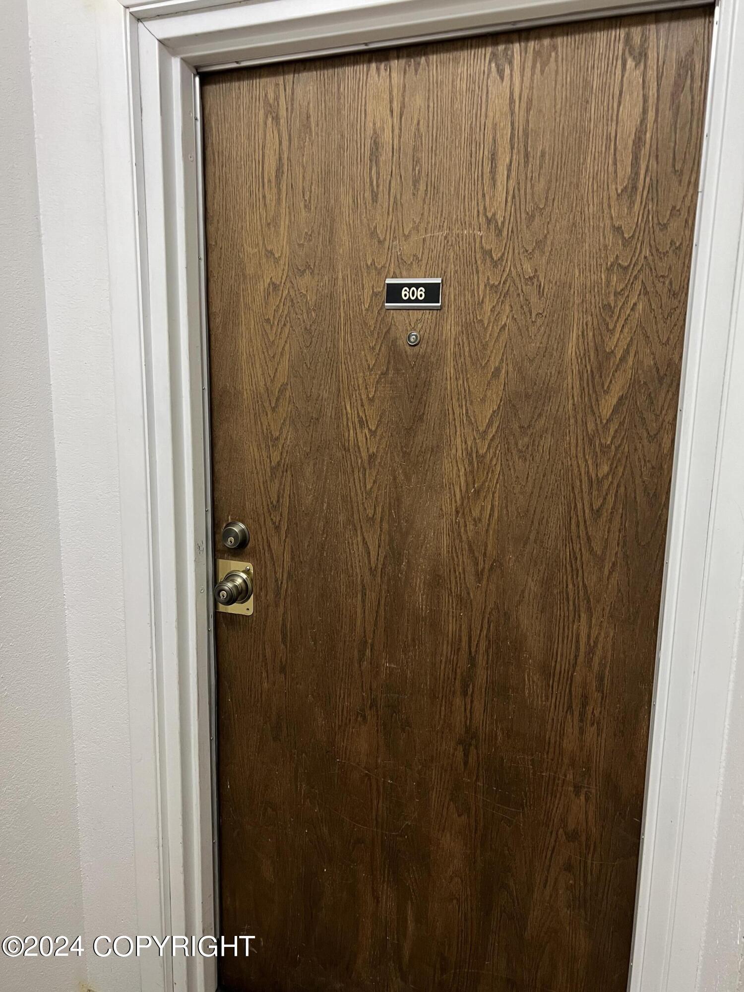 606 Copperbush Court # 606