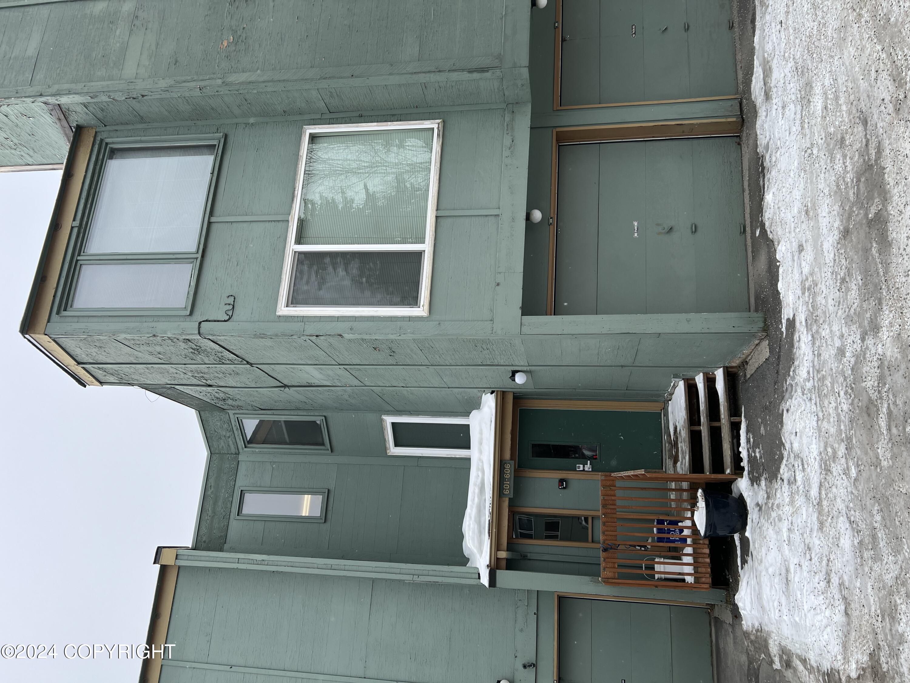 606 Copperbush Court # 606