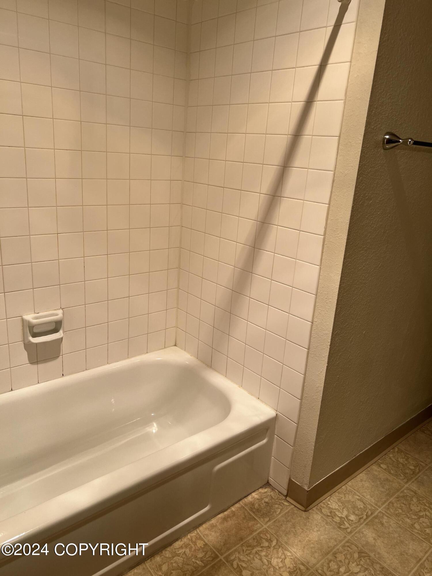 606 Copperbush Court # 606