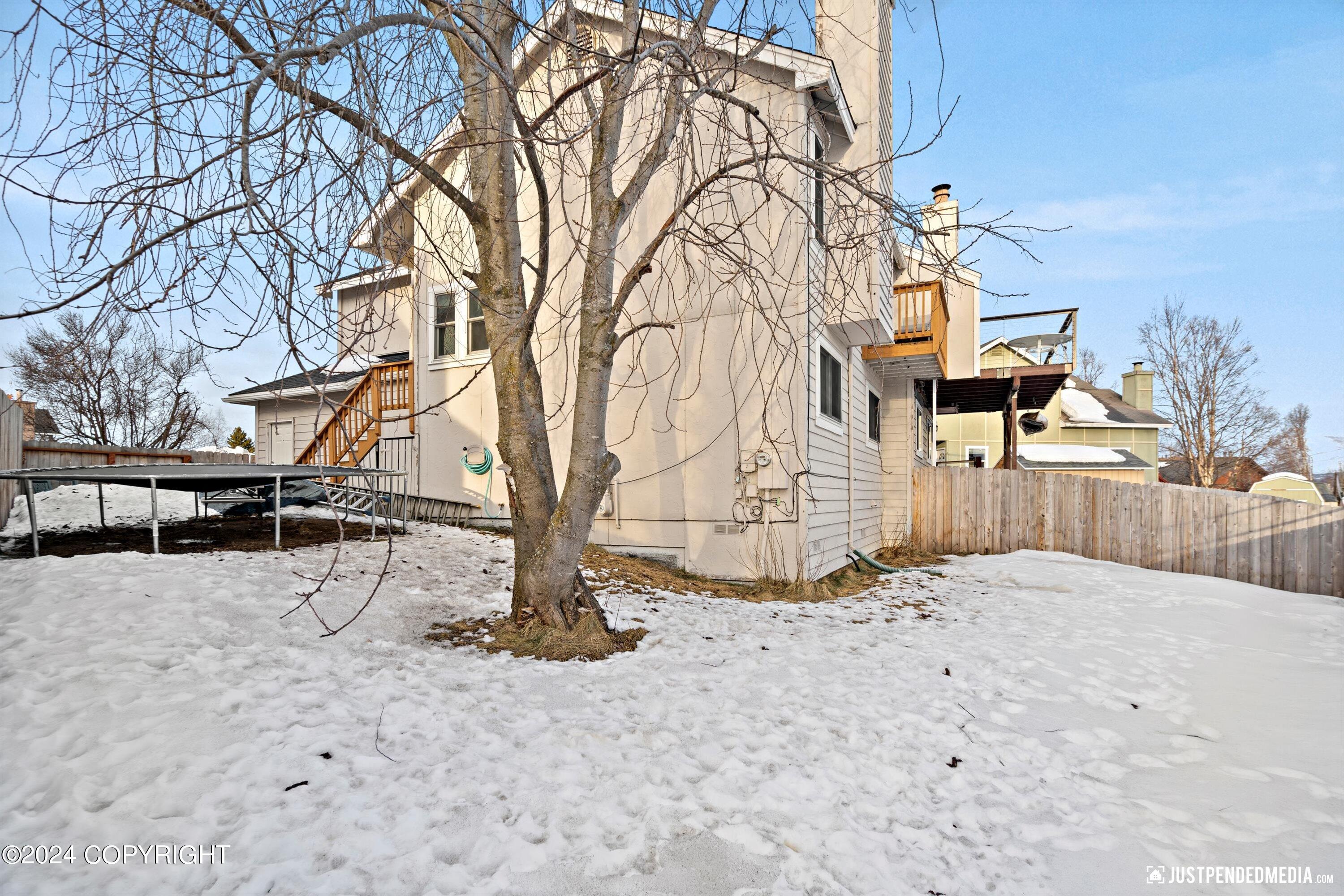 8960 Joy Circle