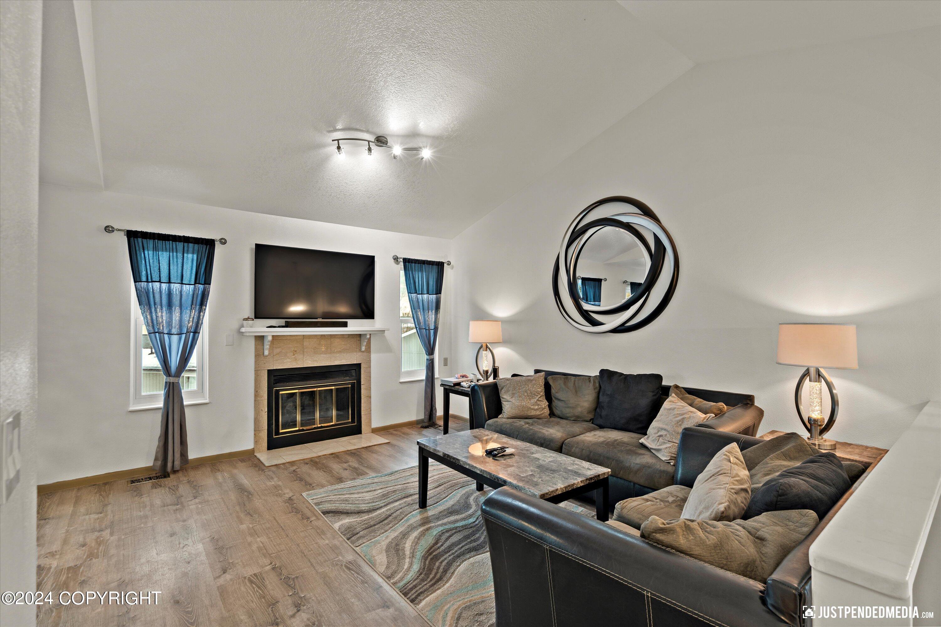 8960 Joy Circle