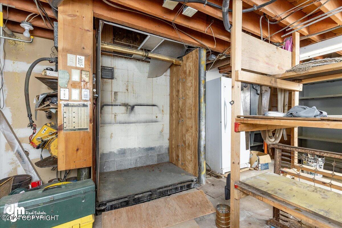 323 W Harvard Avenue