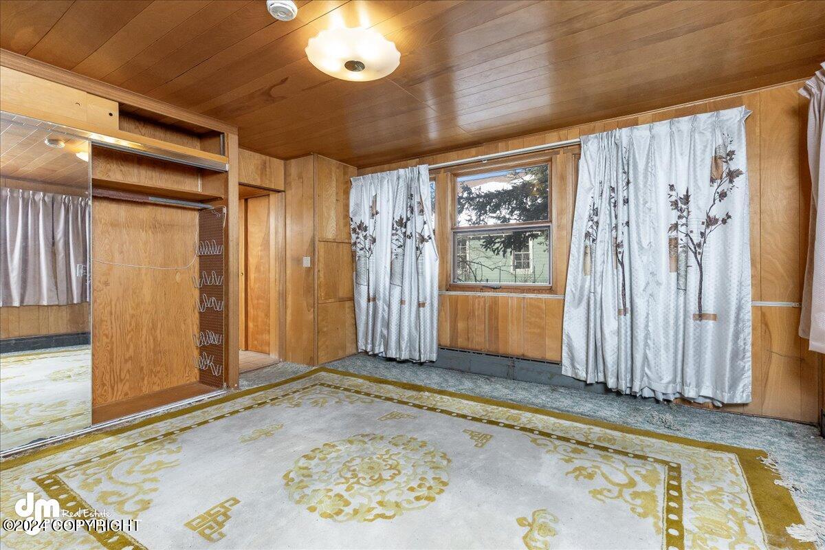 323 W Harvard Avenue